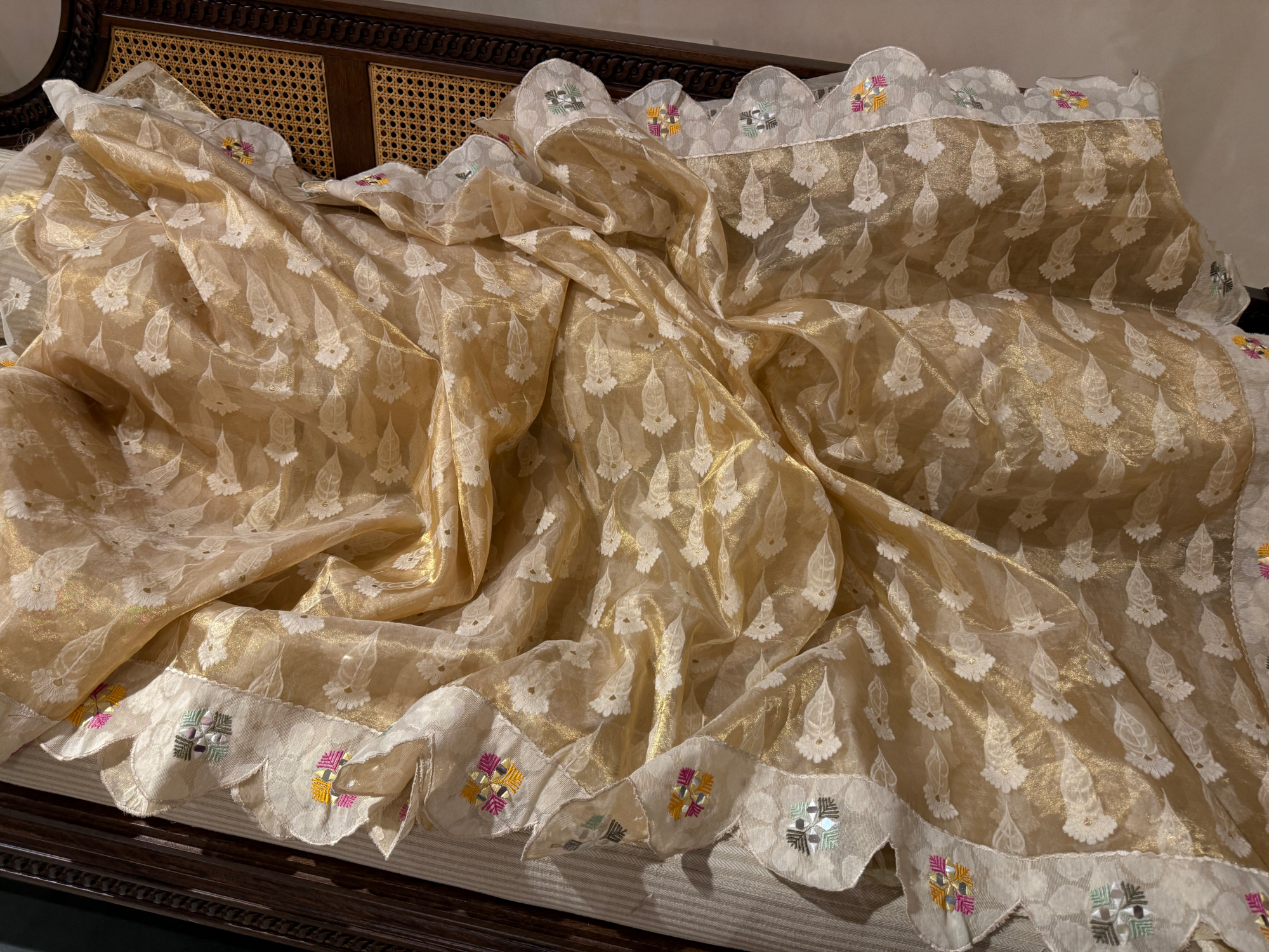 GTEA2004 : Designer Handloom Gold Tissue Saree With handwork borders