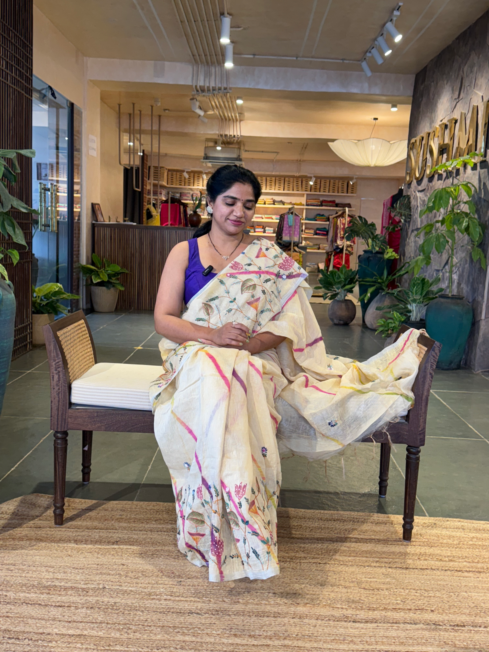 Lenin silk Saree with hanpainted border hightlighted with handwork