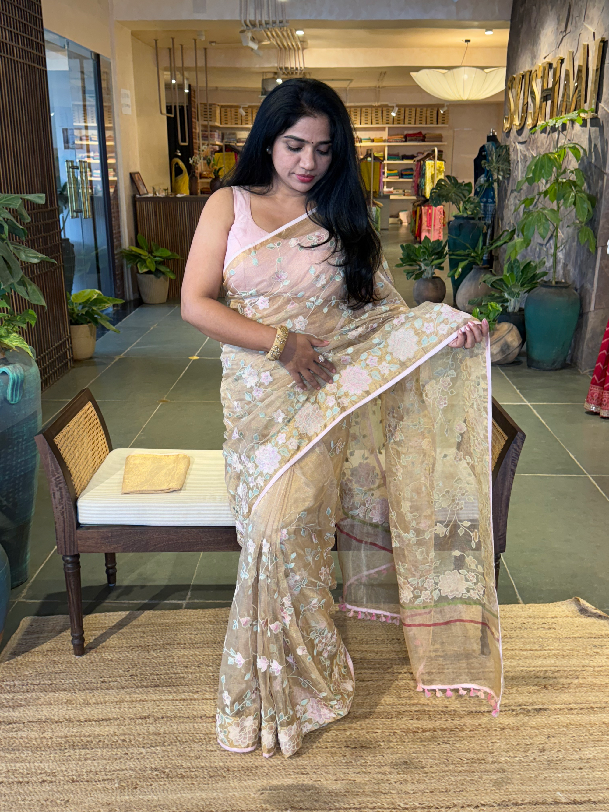 GTEA2001 : Pure Handloom Gold Tissue Saree With Allover Embroidery