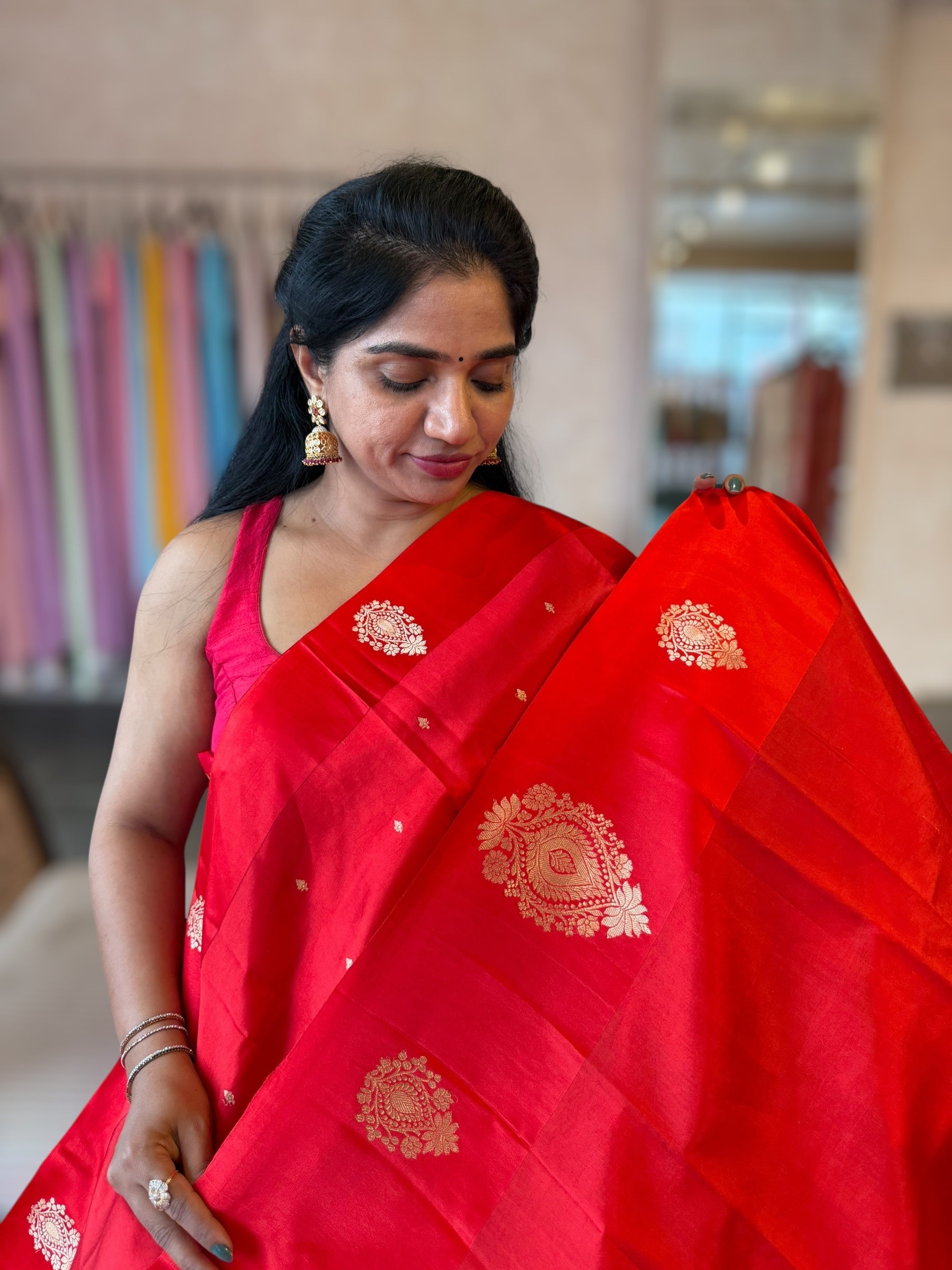 Red Pure Handloom Raw Mango Silk Saree With Kaduwa Weaving Open Mashru Border
