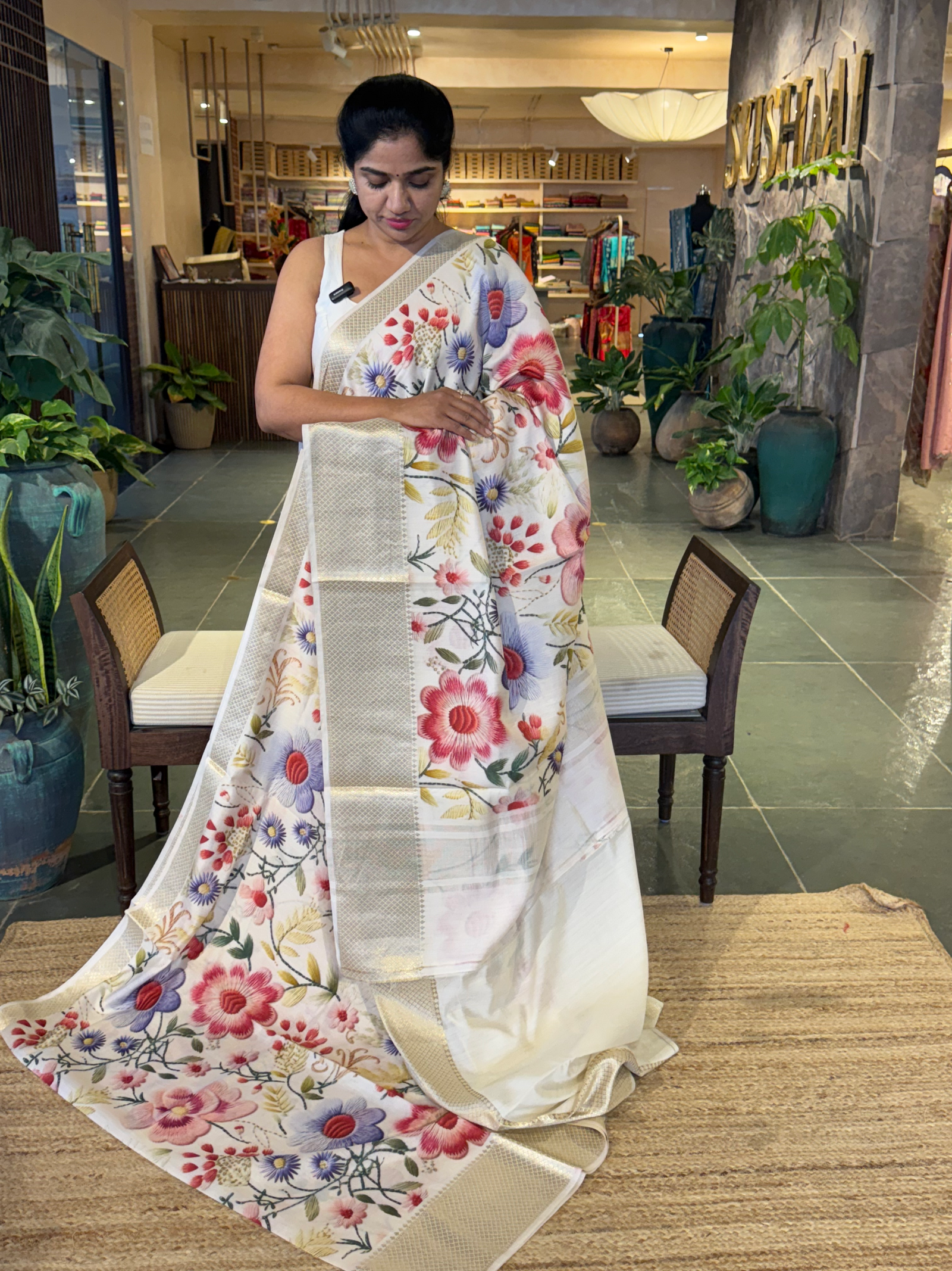 Banarasi Chiniya Silk Sarees with beautiful embroidery style 3D floral Print