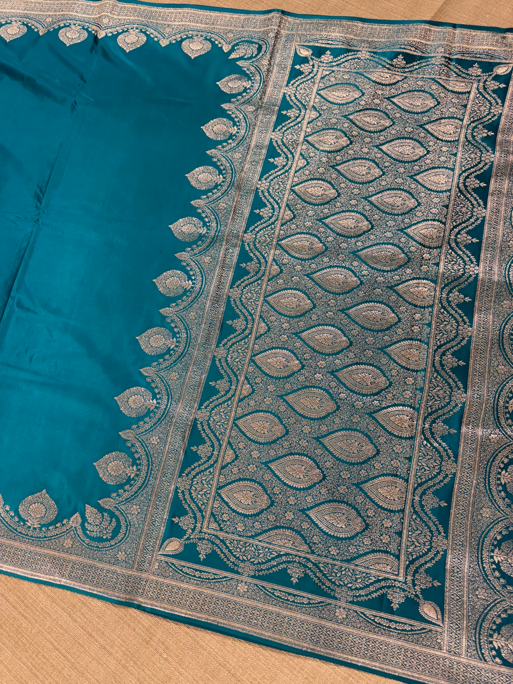 SMSSA231 Peacock Blue Mashru Silk Saree With Scallop Border