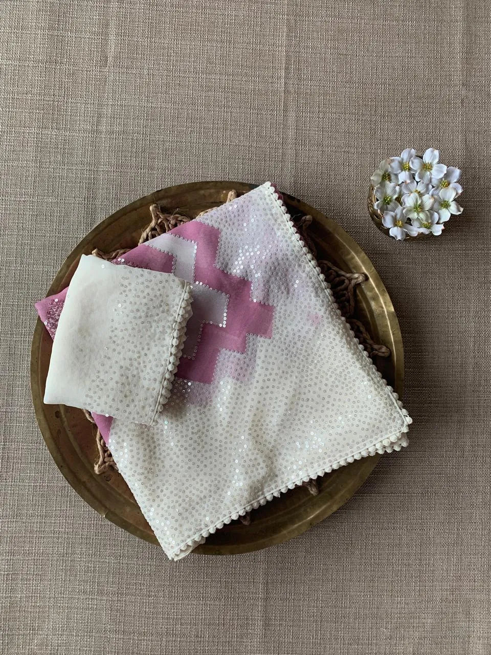 Dusty Pink Pure Gorgette Saree With Zigzag Pattern Sequnce Border