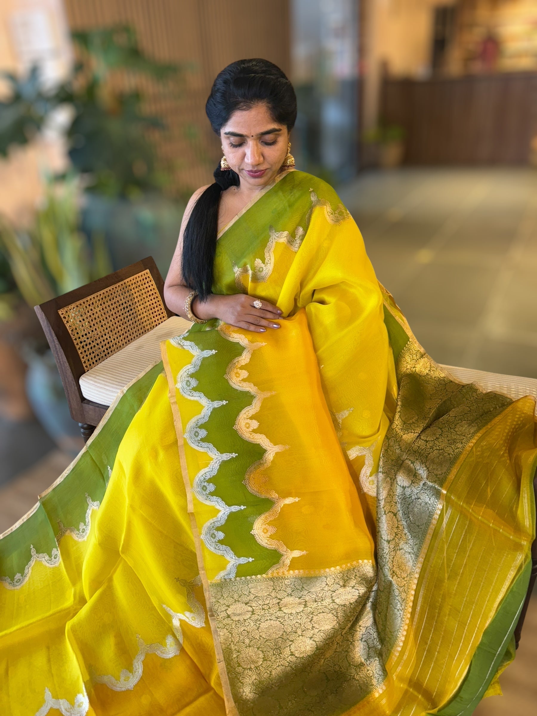 Designer Premium Handloom Rangkaat Kora Banarasi Saree  with Jewelry Design