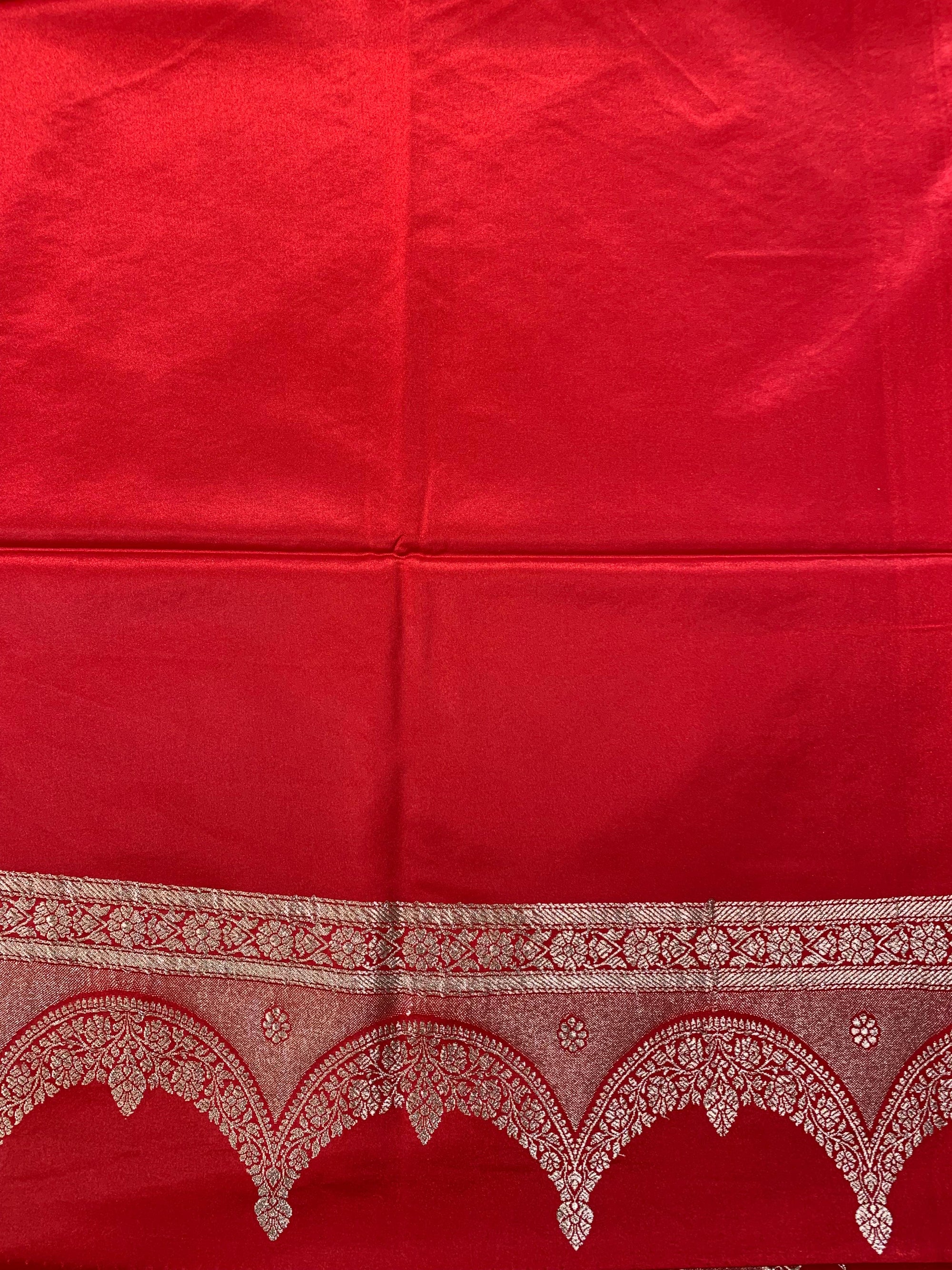 SMSSA214  Chilli Red Mashru Silk Saree With Scallop Border