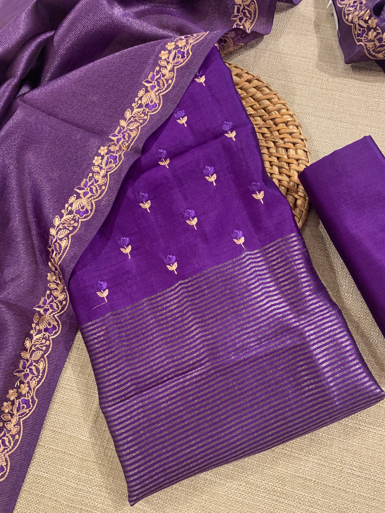 SCSSA605 : 3 Pc  Brinjal Pure Handloom Chiniya Silk Suit Set a
