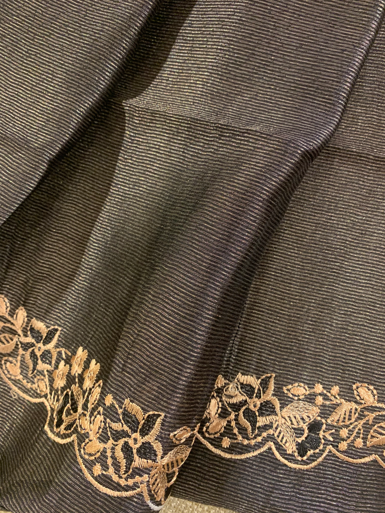 SCSSA604 : 3 Pc  Black Pure Handloom Chiniya Silk Suit Set