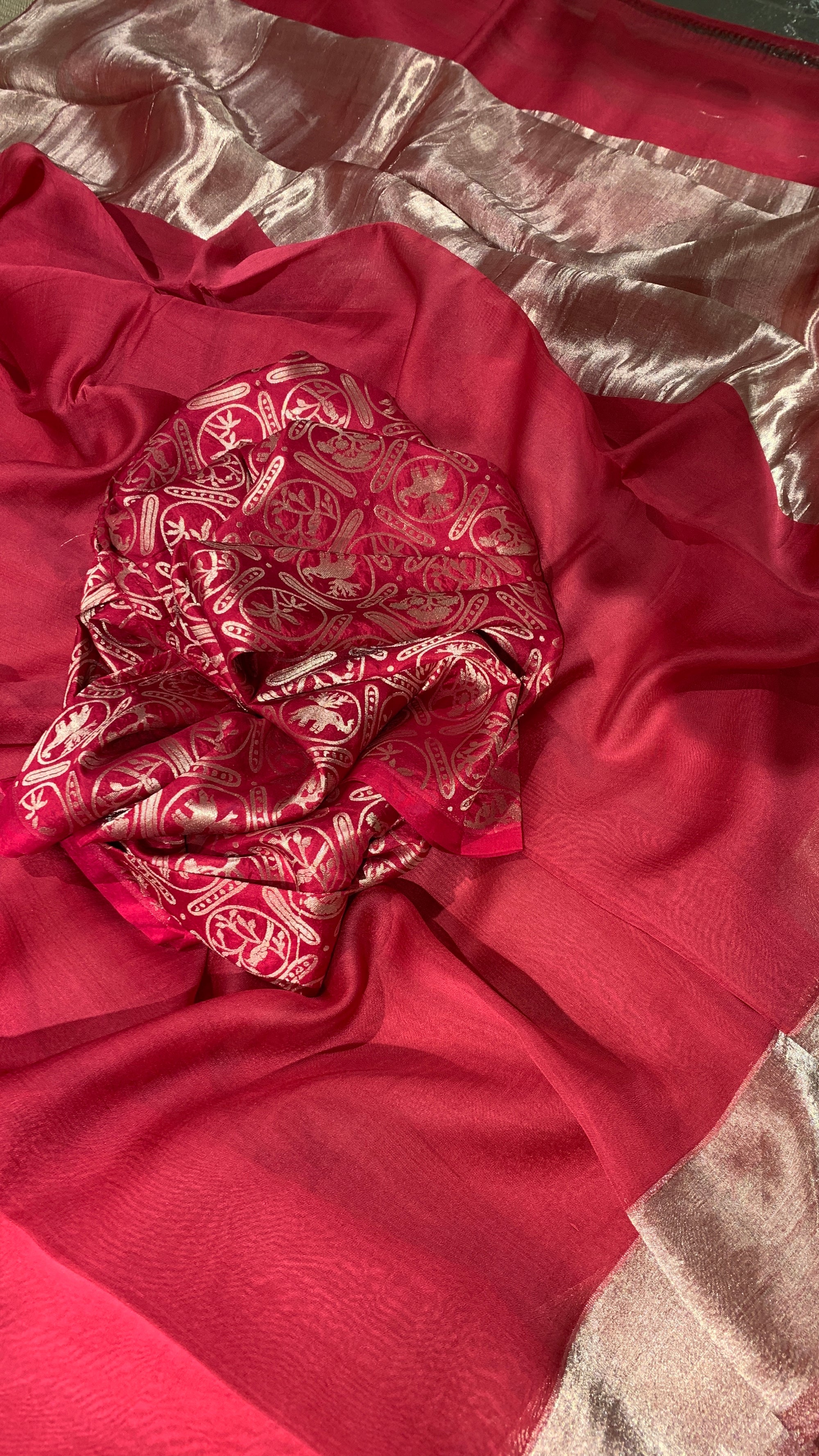 Dark Pink Tussar Kora Saree Wth Tissue Border & Pallu Paired Wth Brocade Blouse