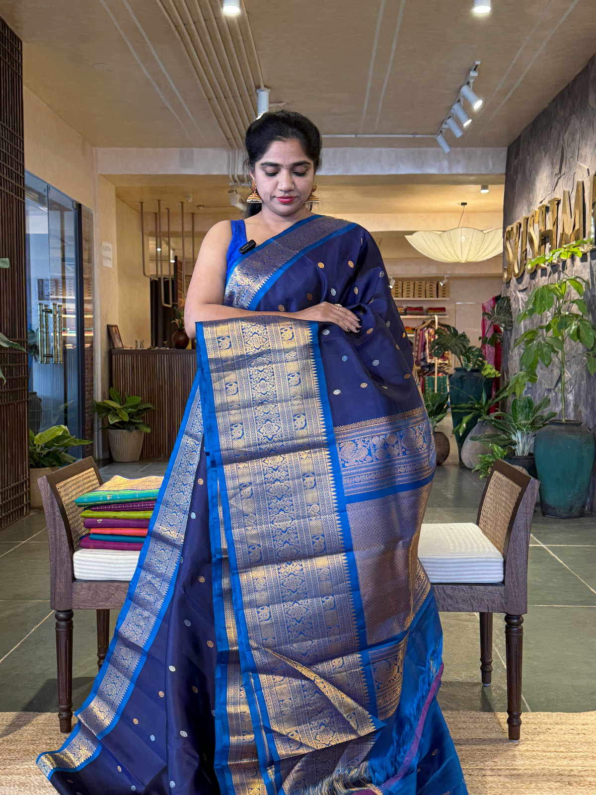 SGSA202 Navy Blue and Royal Blue Combo Gadwal Handloom Pure Silk Saree