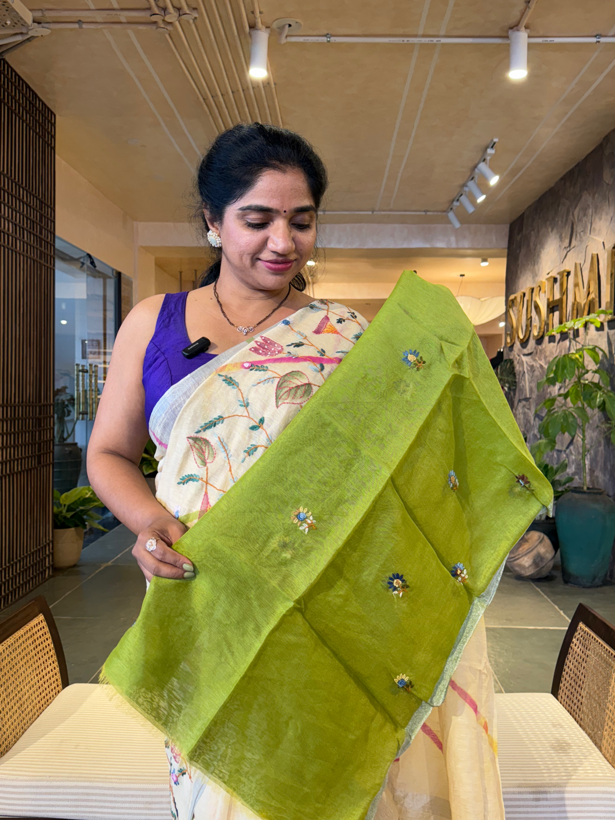 Lenin silk Saree with hanpainted border hightlighted with handwork
