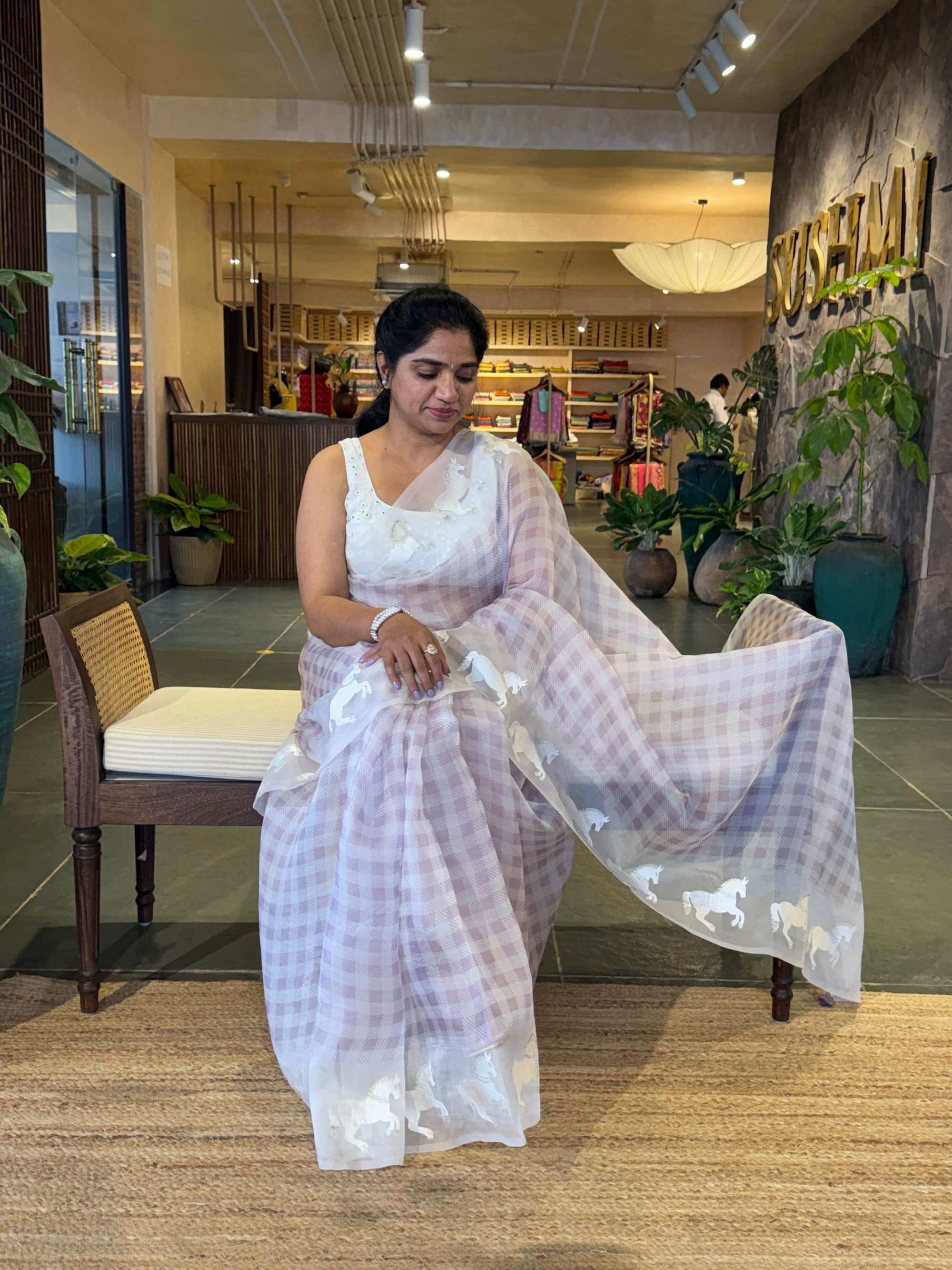 SOCH1301 : White & Lilac Organza Saree Wth Embroidered Horse Border & Floral BP