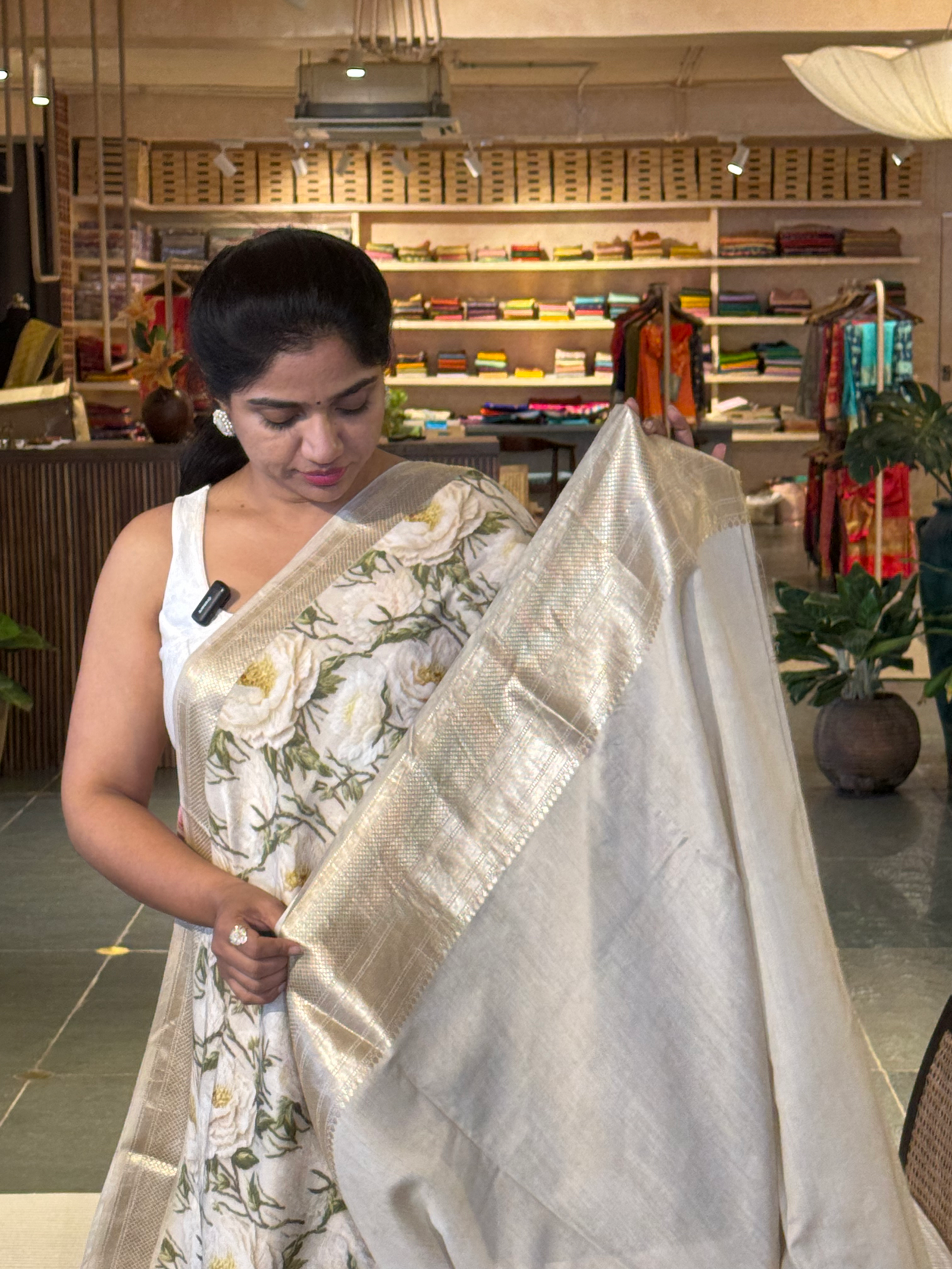 Banarasi Chiniya Silk Sarees with beautiful embroidery style 3D floral Print