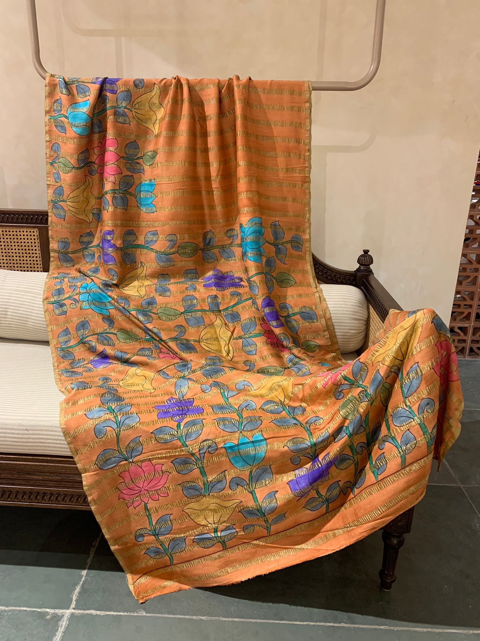 SMTKM174 Pure Handloom Munga Silk Wth Tissue Stripes & Penkalamkari Handpainting