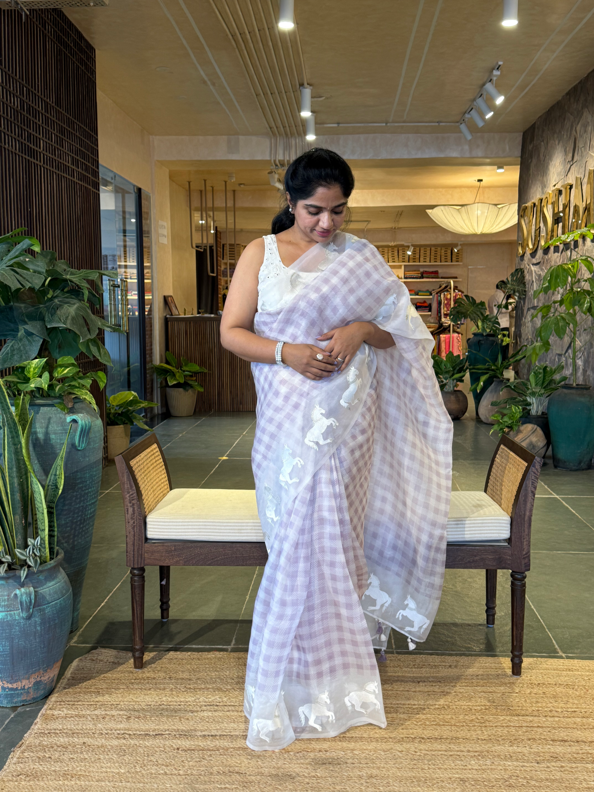 SOCH1301 : White & Lilac Organza Saree Wth Embroidered Horse Border & Floral BP