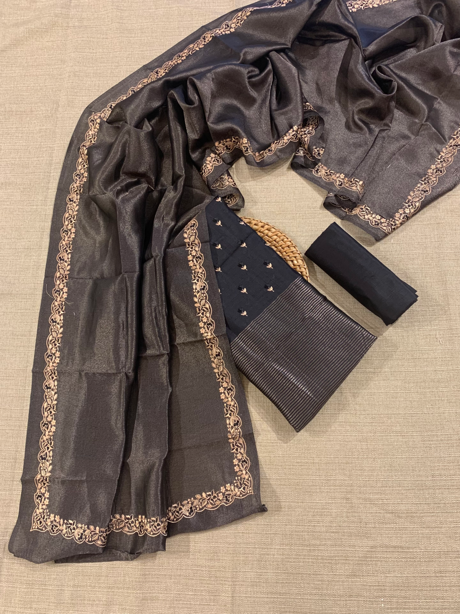 SCSSA604 : 3 Pc  Black Pure Handloom Chiniya Silk Suit Set