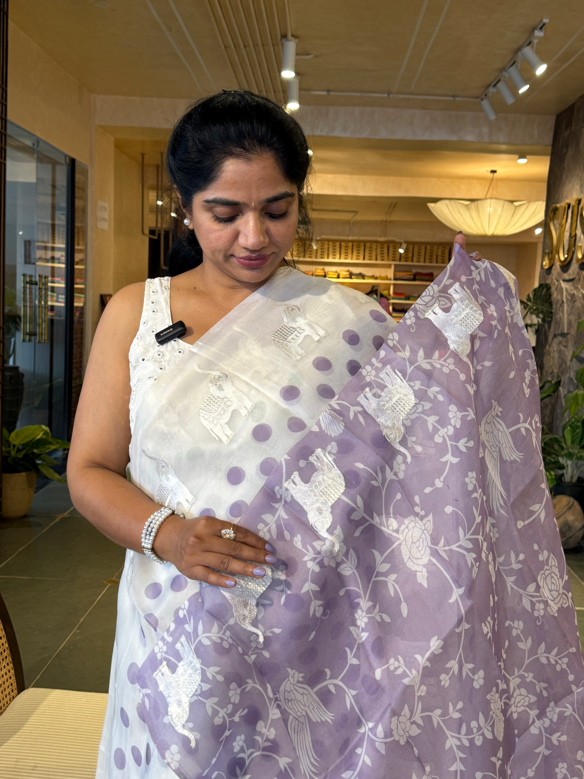 SOCH1305:White & Lilac Organza Saree Wth Embroidered ElephantBorder & Floral BP