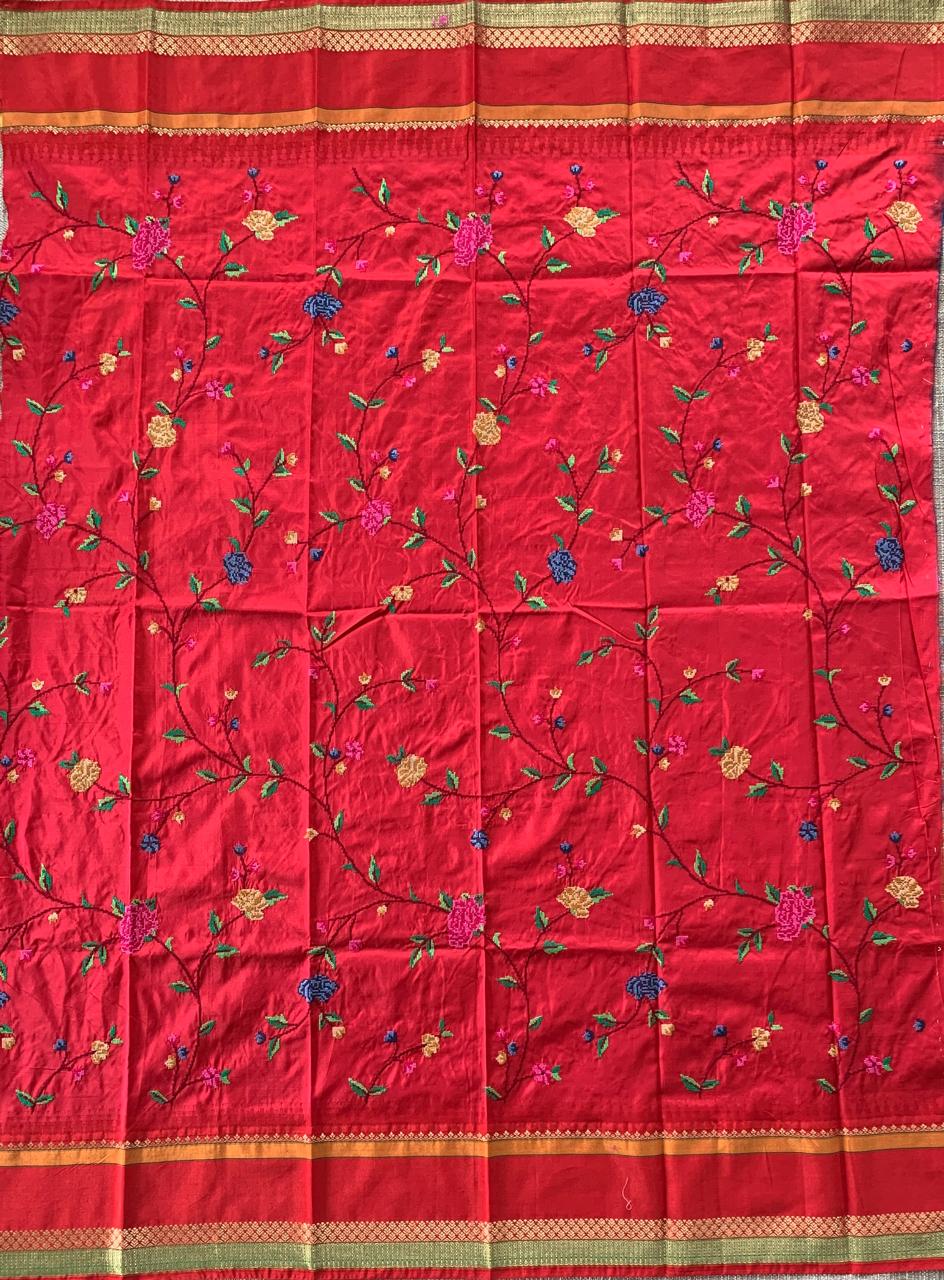RoyalBlue Handloom Banarasi Kora Checks Saree with Kaduwa Woven Zari Motifs .