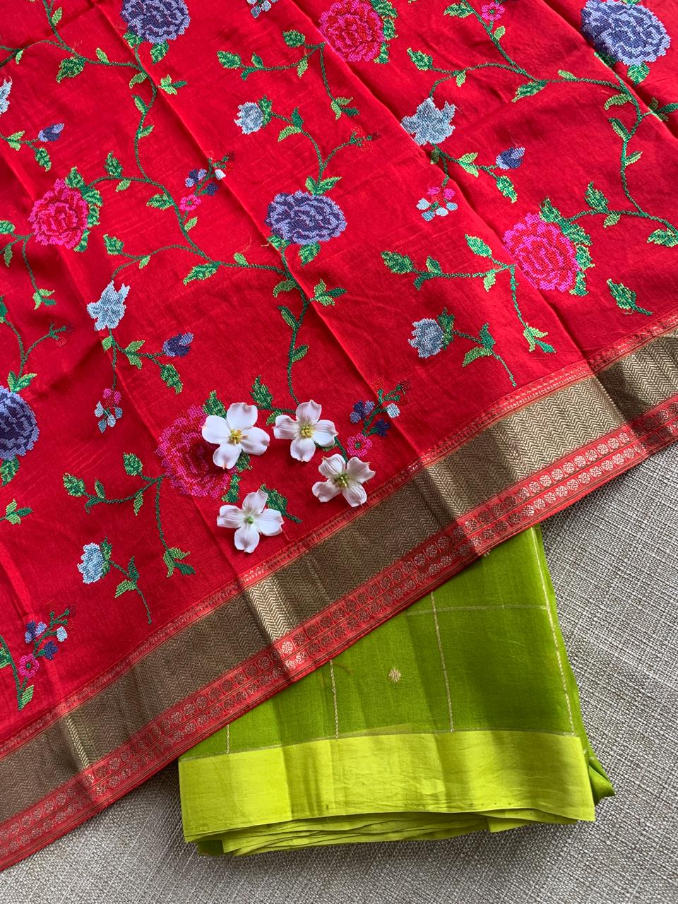 Parrot Green Handloom Banarasi Kora Checks Saree with Kaduwa Woven Zari Motifs .