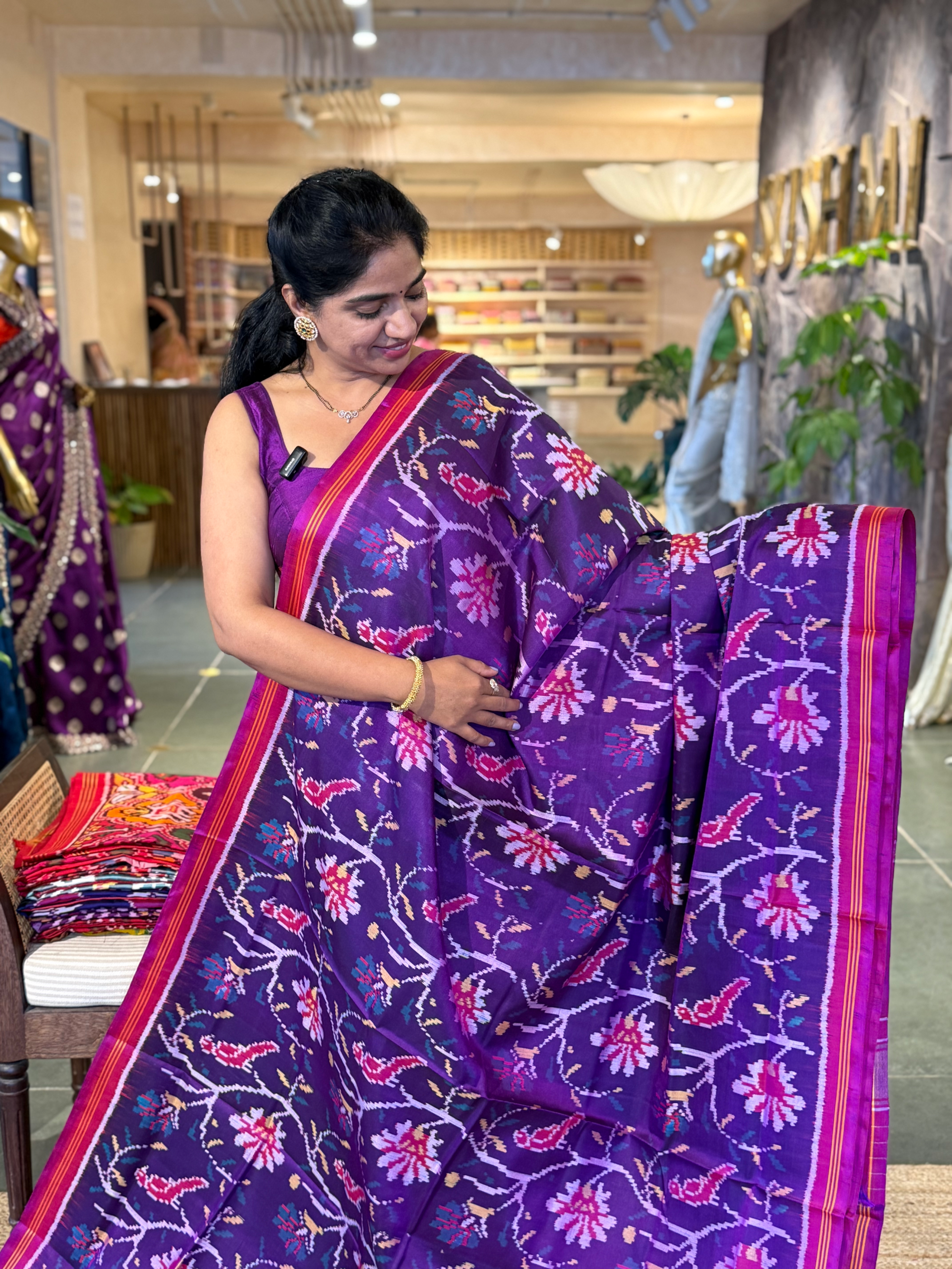 Violet and Pink Combo Pure Patan Patola Saree With Allover Creeper Design