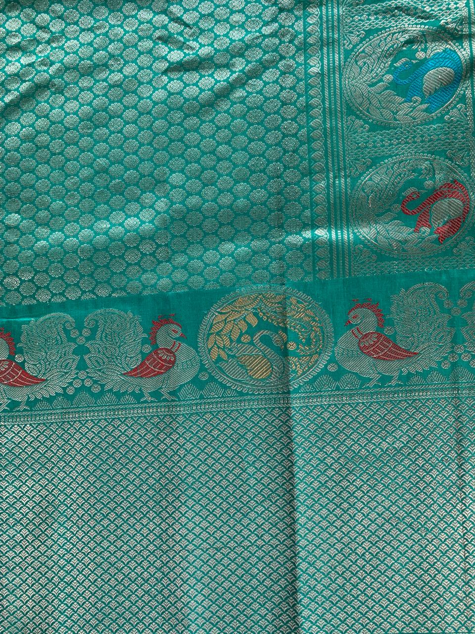 Teal Pure Handloom Gadwal Saree Turning Borders