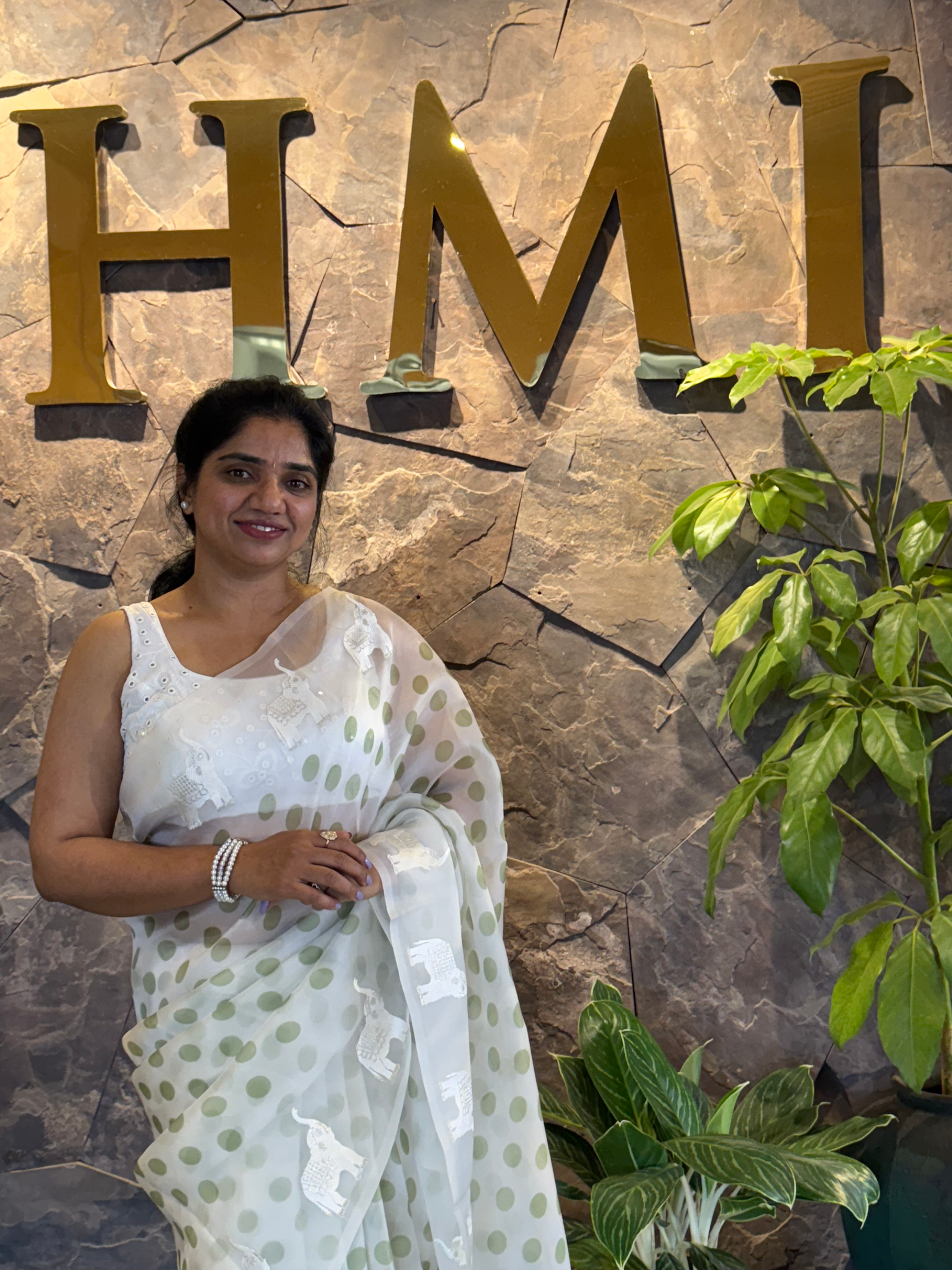 SOCH1304 :White & Green Organza Saree Wth Embroidered ElephantBorder & Floral BP