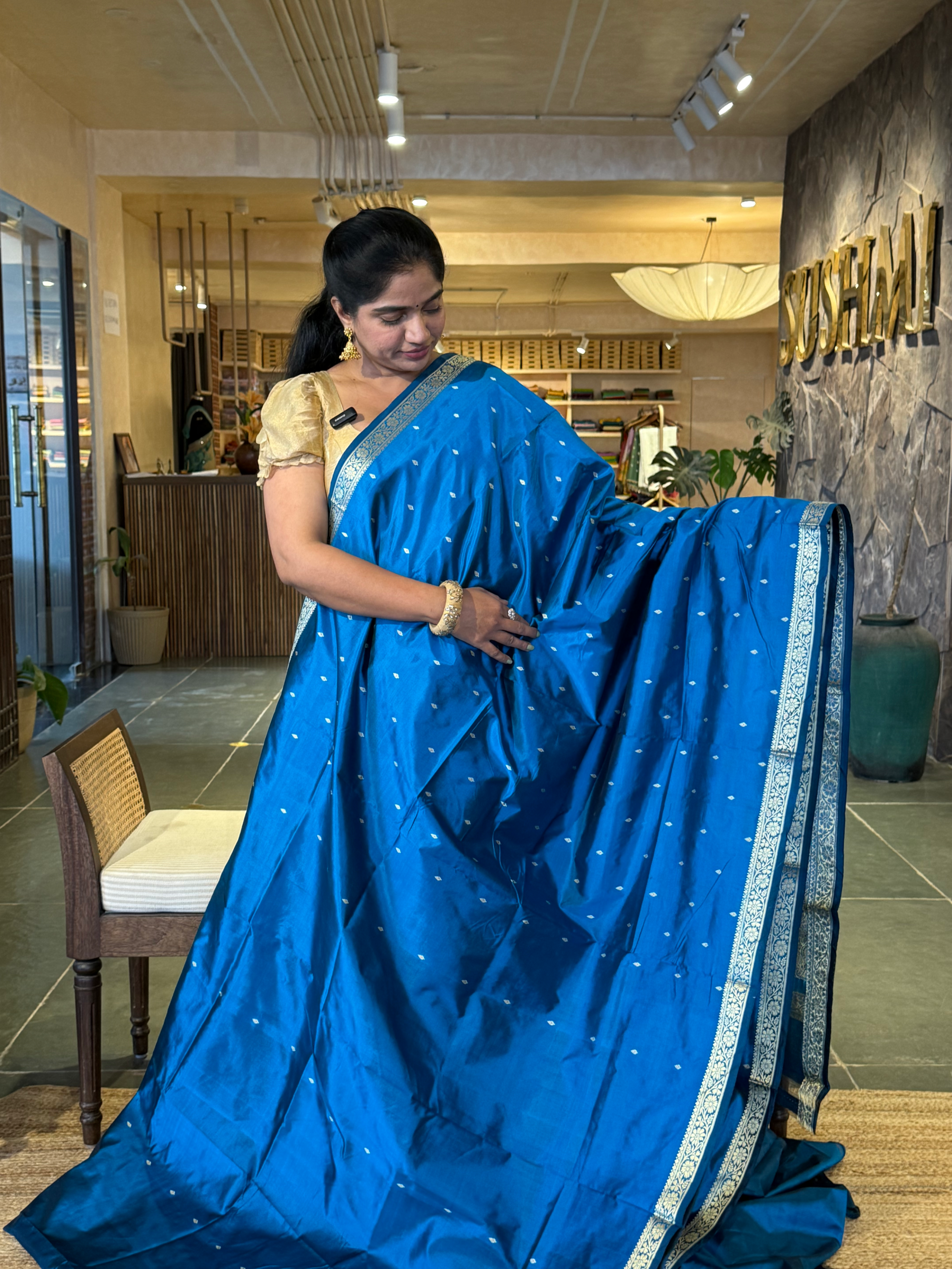 Peacock Blue Banarasi Handloom Katan Silk Saree  With Resham Weaving