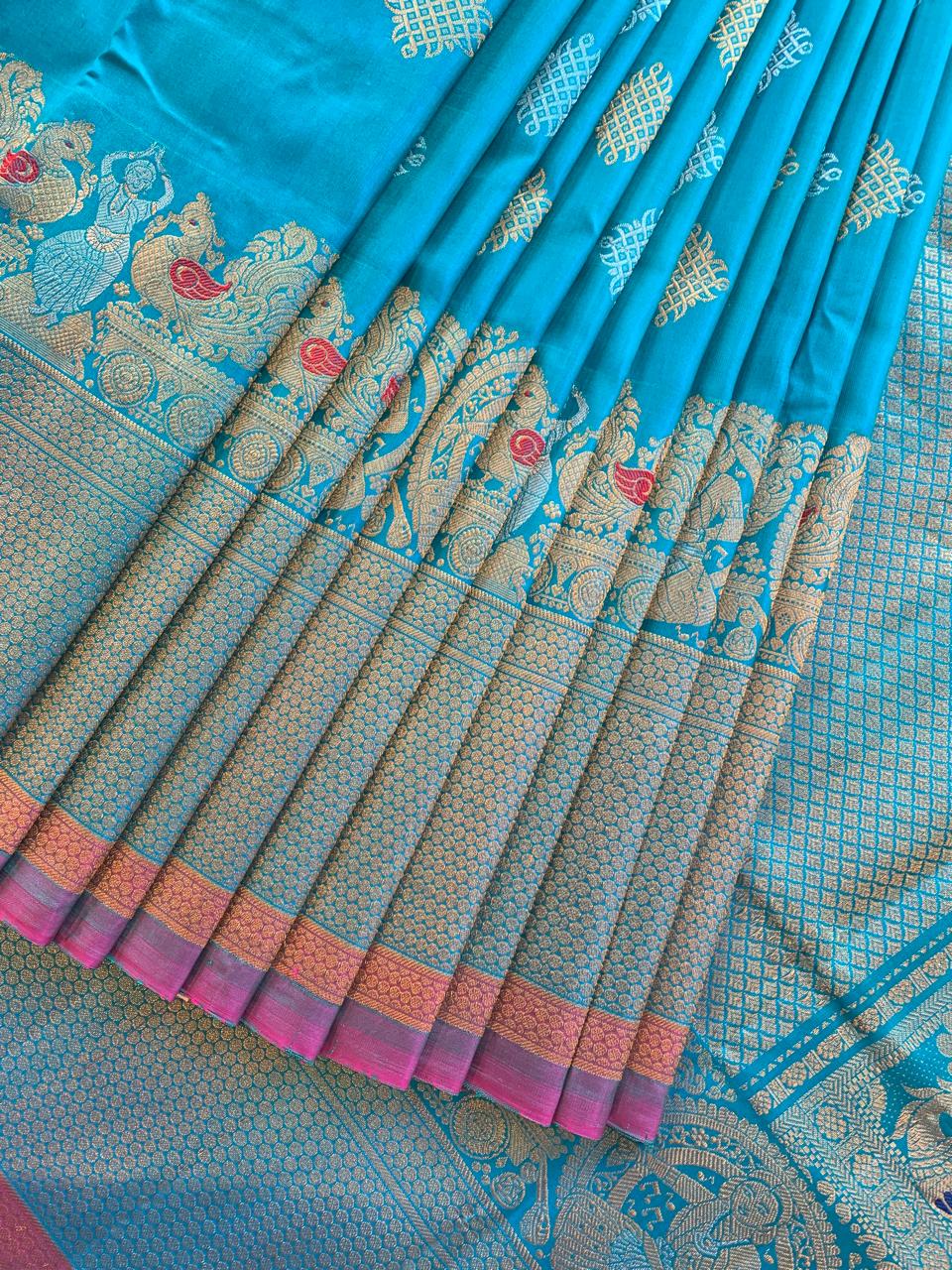 Copper sulphate Blue Pure Handloom Gadwal Saree Turning Borders