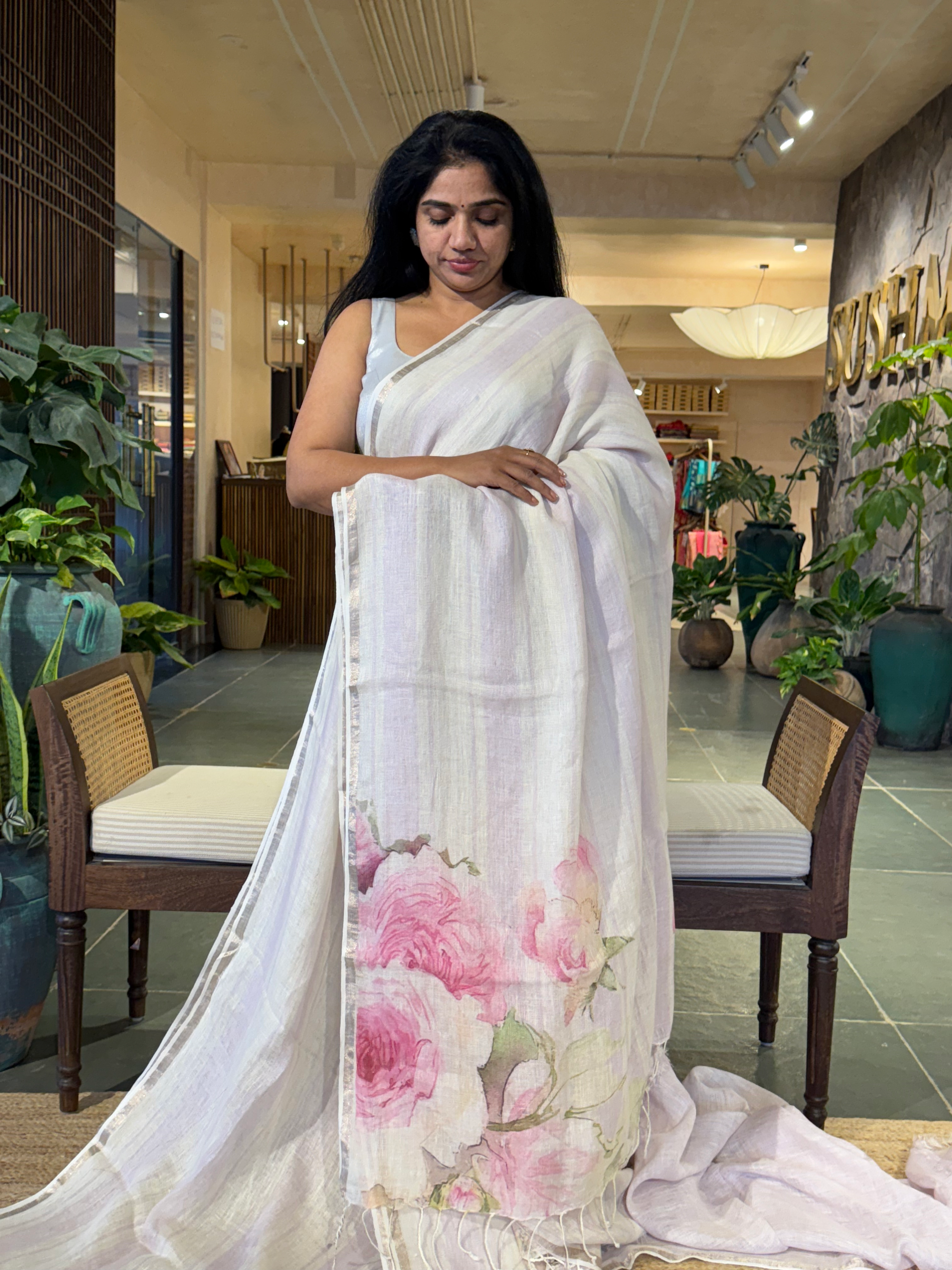 Ivory & Lilac Handloom Lenin Striped Saree With Statement Flower Pallu