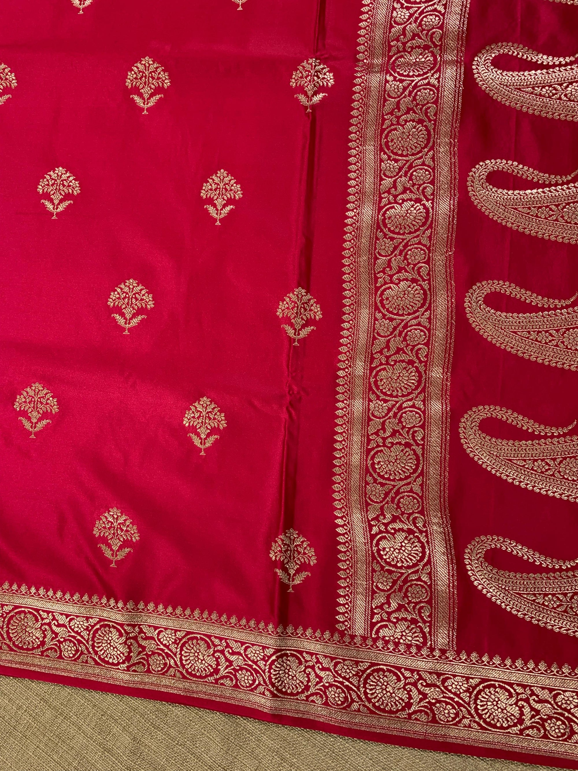 SMSSA220 Dark Pink Mashru Silk Saree With Scallop Border