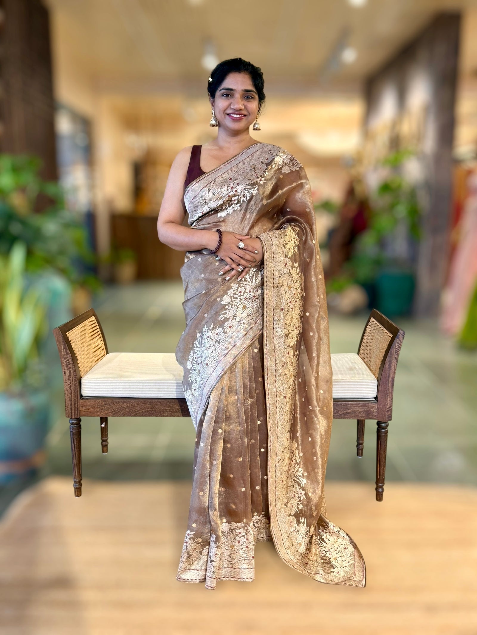 Banarasi Tissue Saree With Heavy tissue Embriodered Border