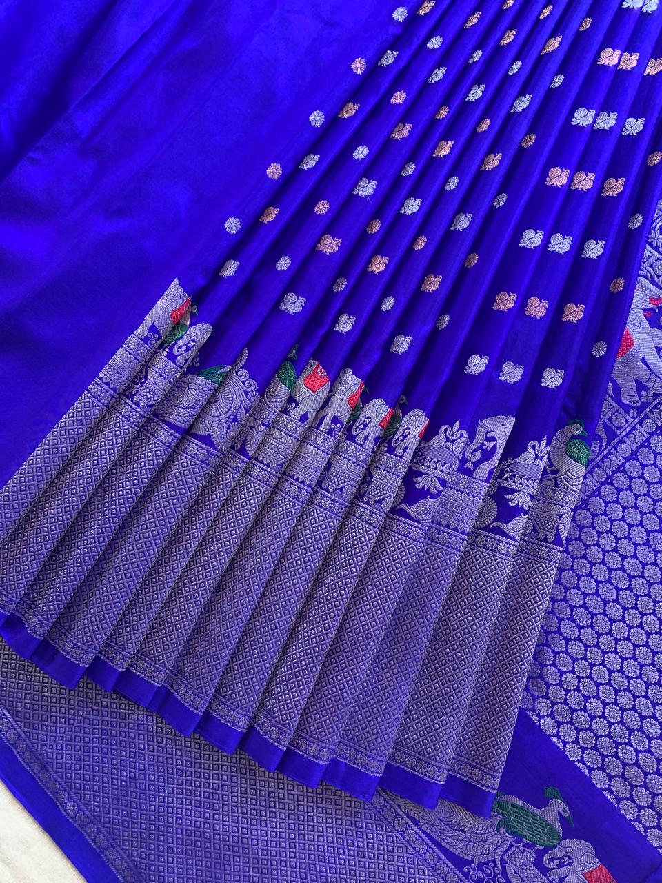 Royal Blue Pure Handloom Gadwal Saree Turning Borders