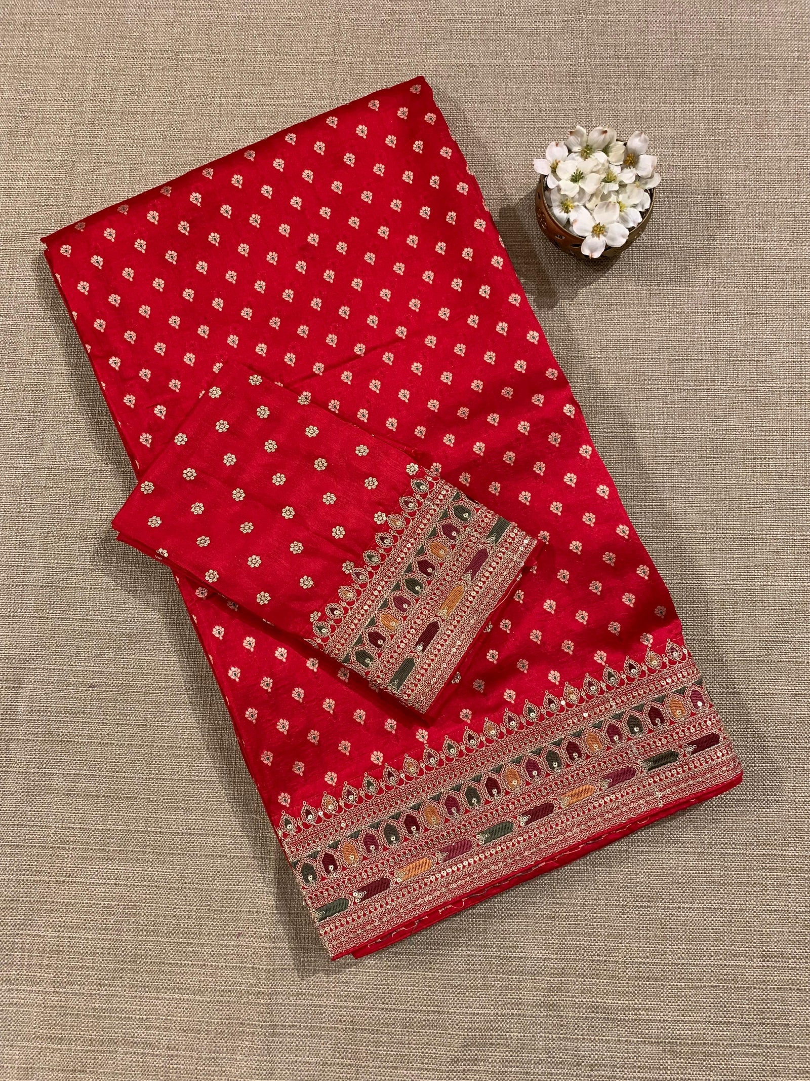 Red Pure Handloom Banarasi Silk Saree With Sabhyasachi Borders & Blouse