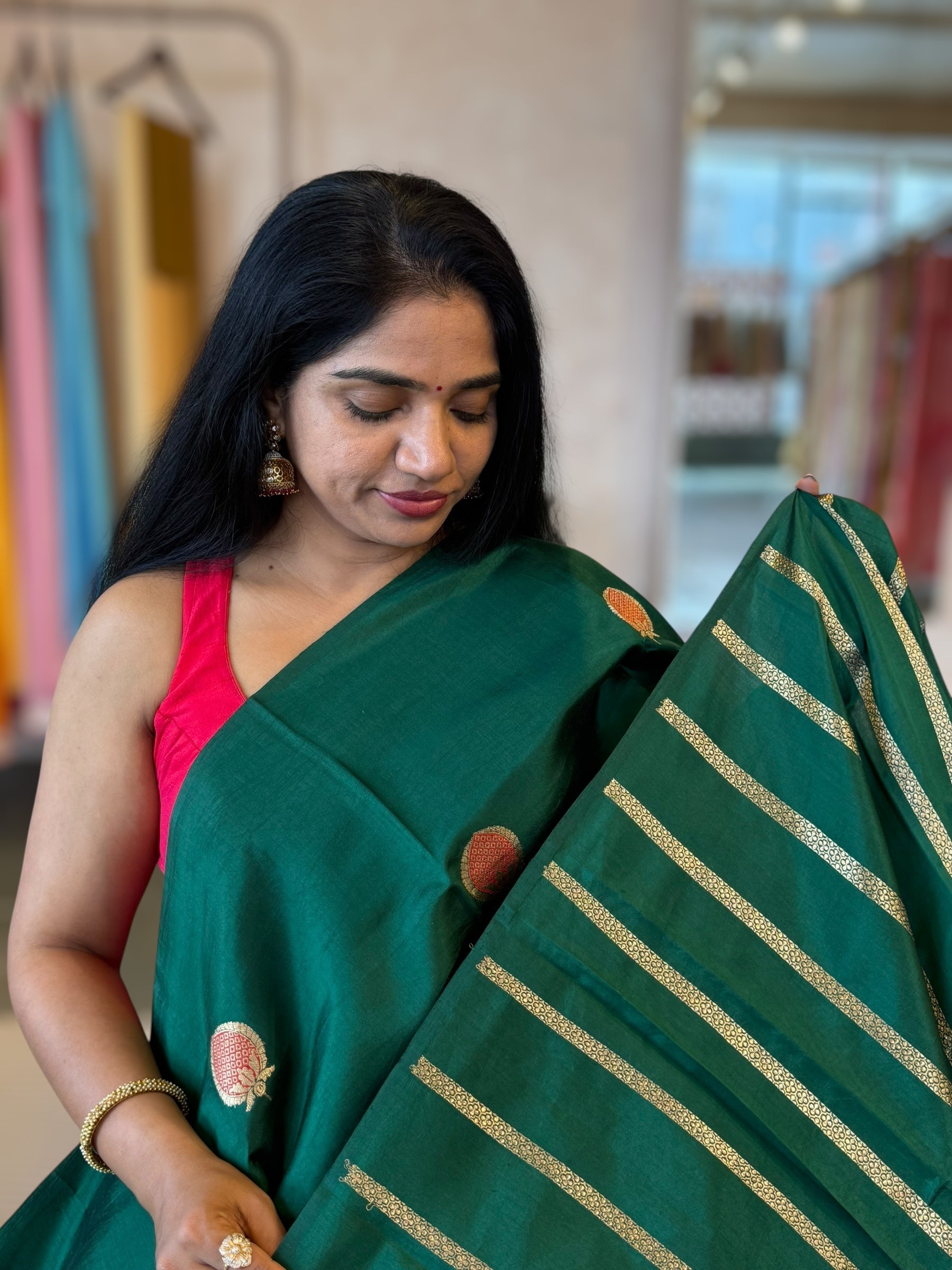 Forest Green Banarasi Raw Mango Silk Borderless Saree With Meenakari motifs