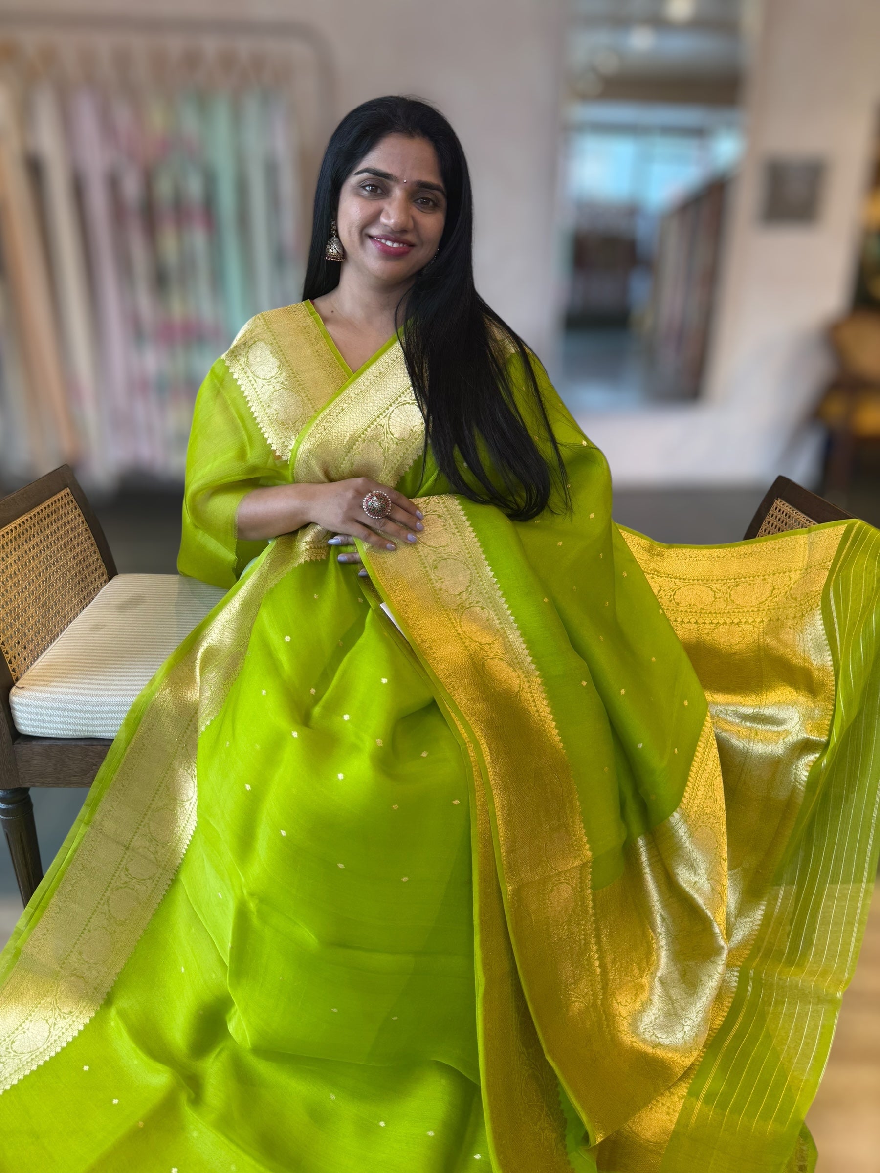 Parrot Green  Pure Handloom Kora Banarasi Saree With Kaduwa Woven Motifs