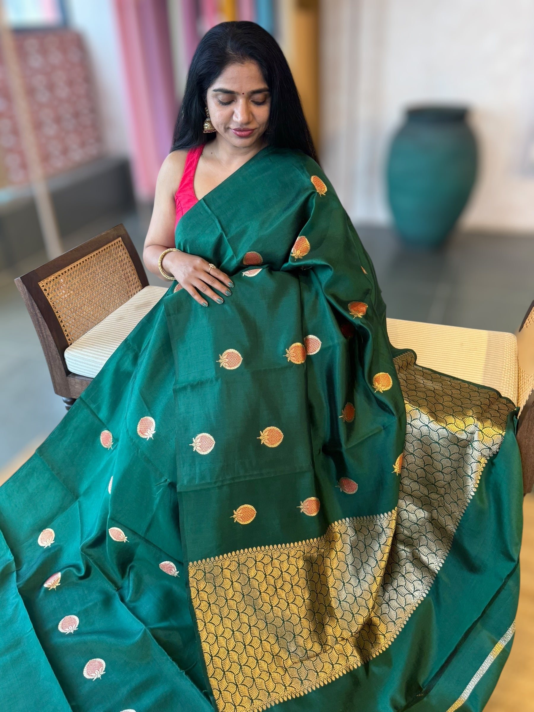 Forest Green Banarasi Raw Mango Silk Borderless Saree With Meenakari motifs
