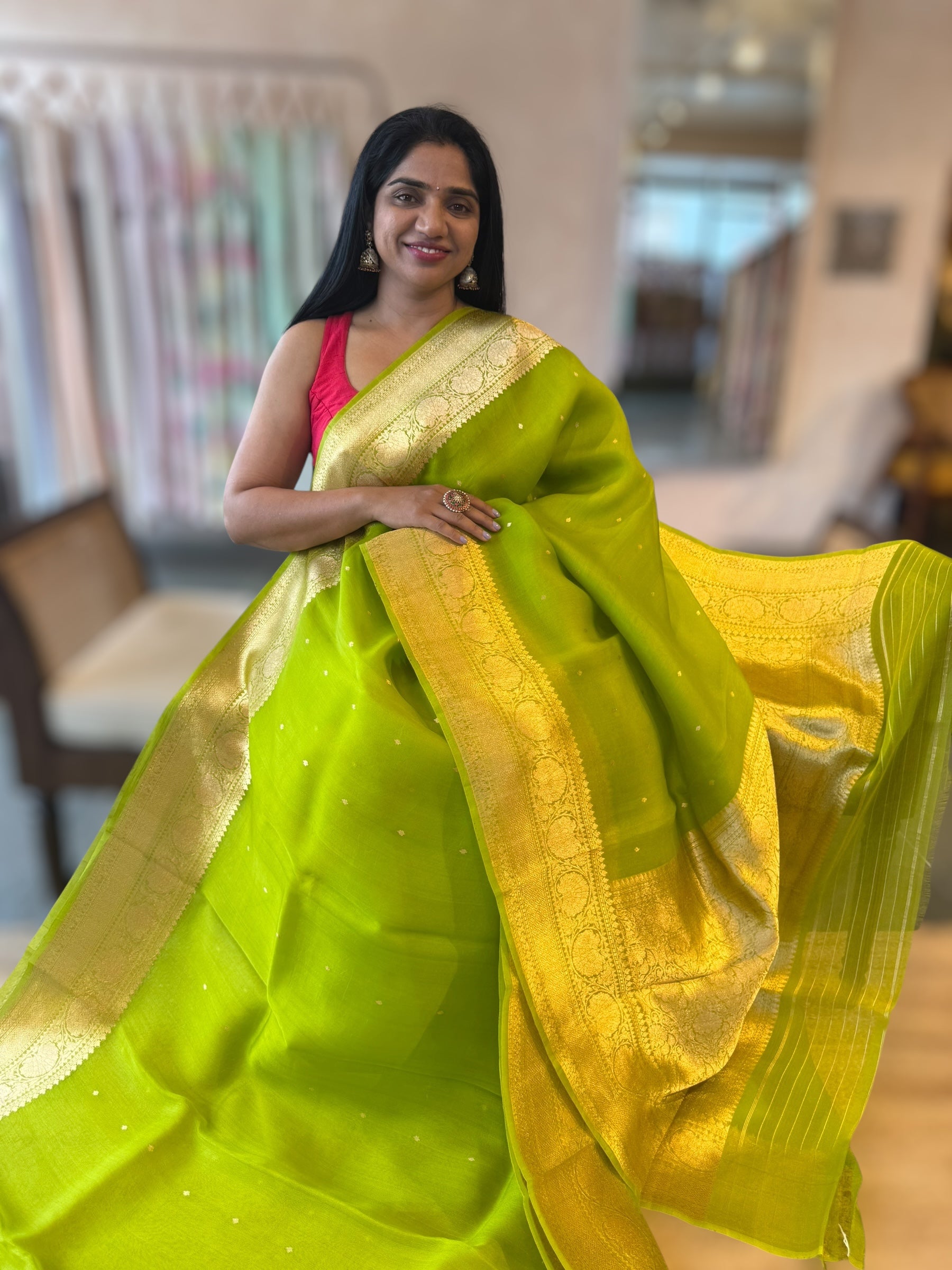 Parrot Green  Pure Handloom Kora Banarasi Saree With Kaduwa Woven Motifs