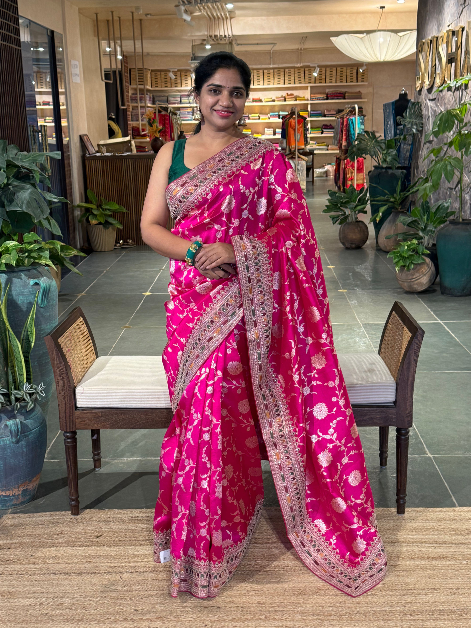 Fushcia Pink Pure Handloom Banarasi Silk Saree With Sabhyasachi Borders & Blouse