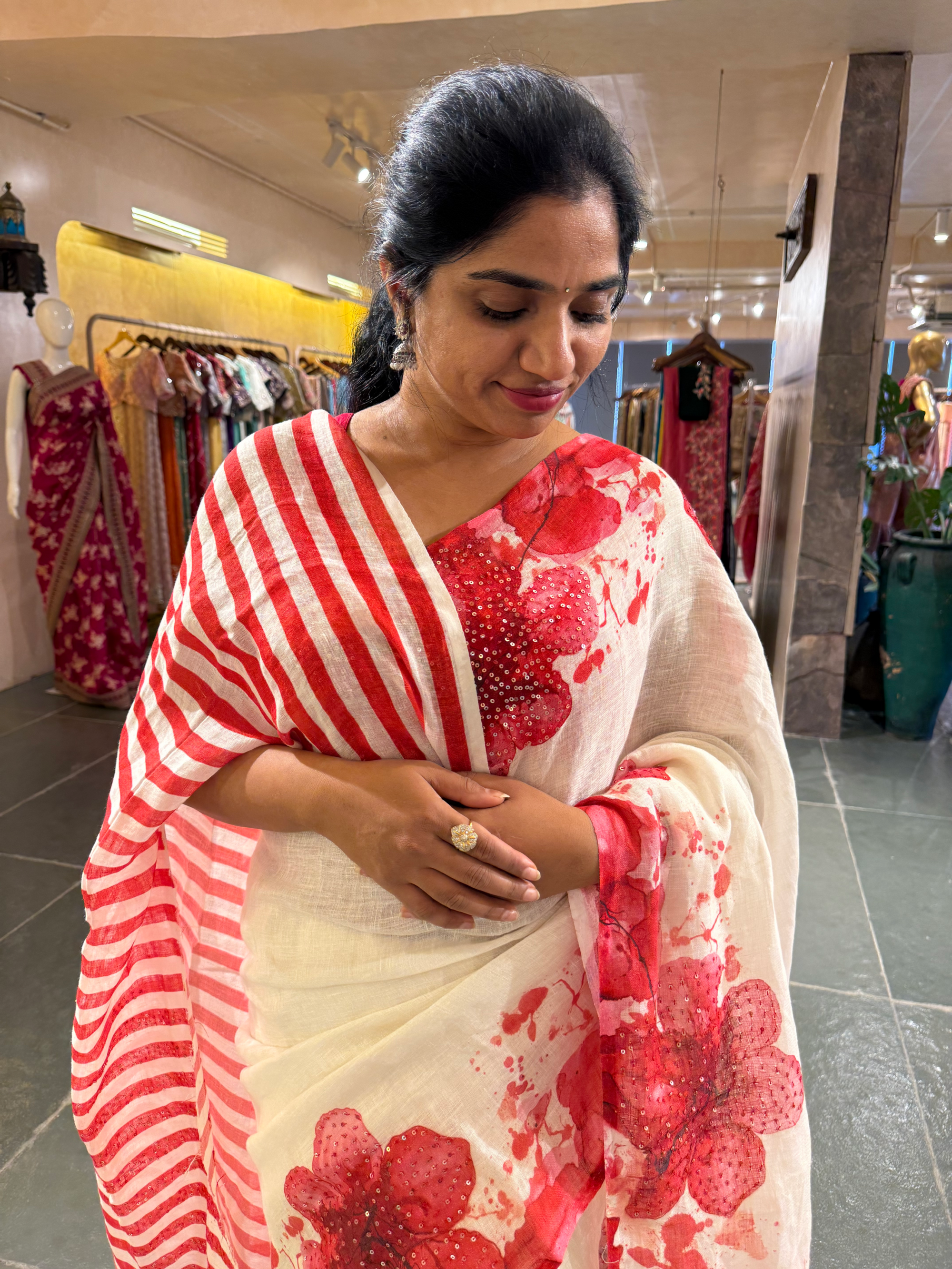 Pure Handloom Lenin Saree with Bold Floral print and handwork highlighting