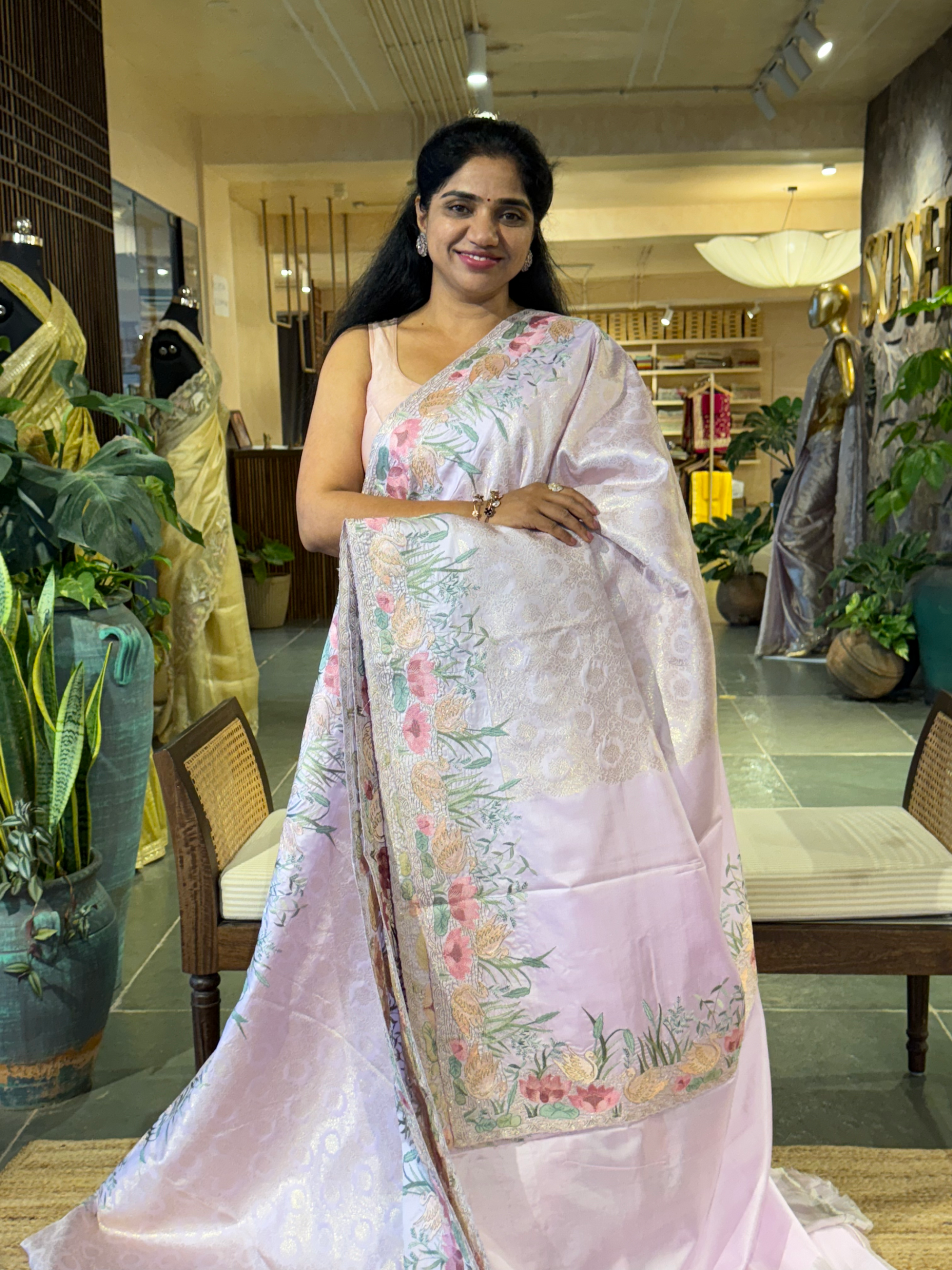 Lilac Kanjeevaram Brocade Saree Beautiful Pond Theme Embroidered Border.