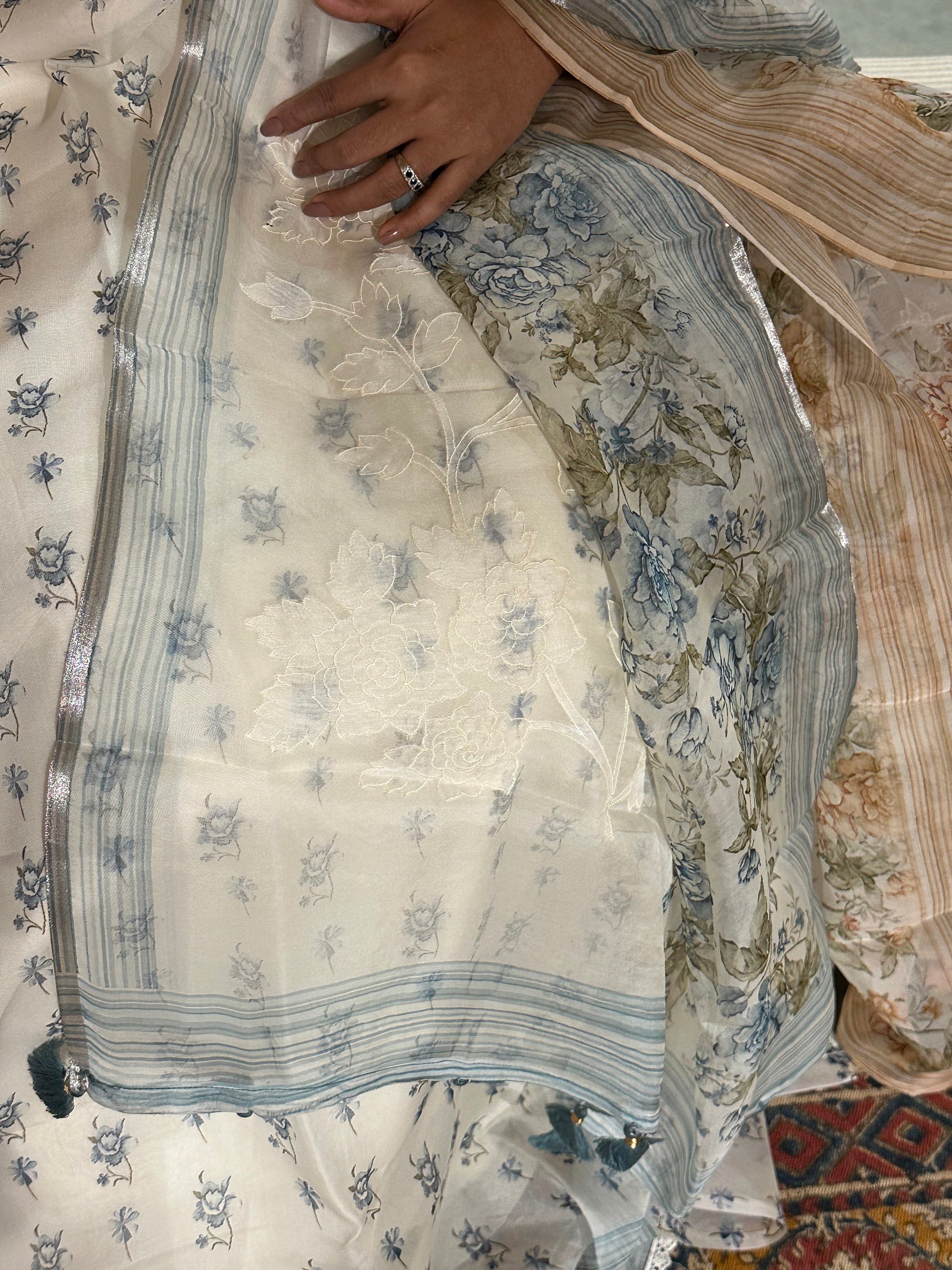 Blue Floral printed Pure Organza printed 3-pc unsticthed Suit set
