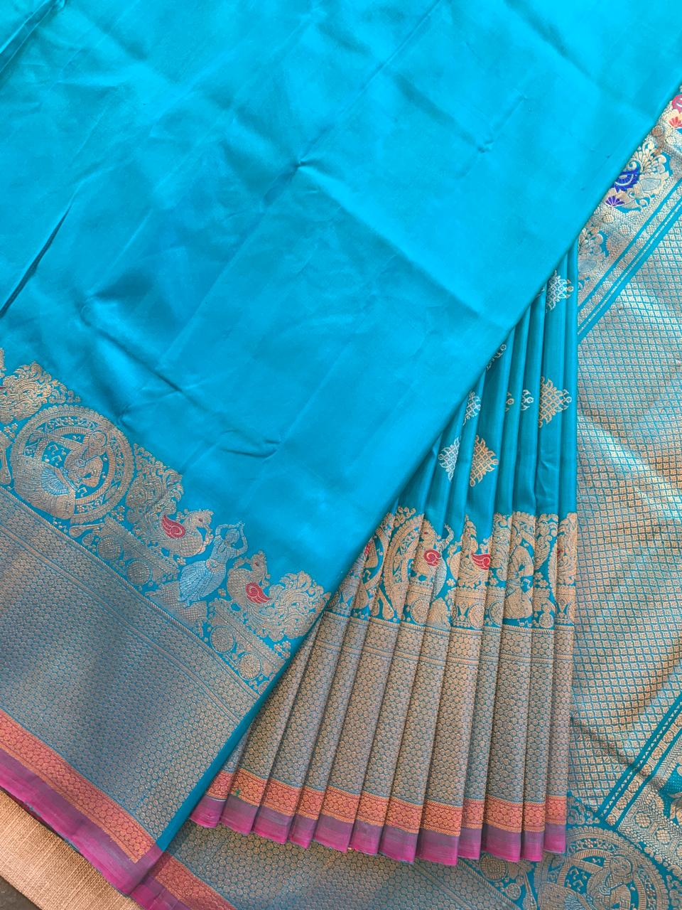Copper sulphate Blue Pure Handloom Gadwal Saree Turning Borders