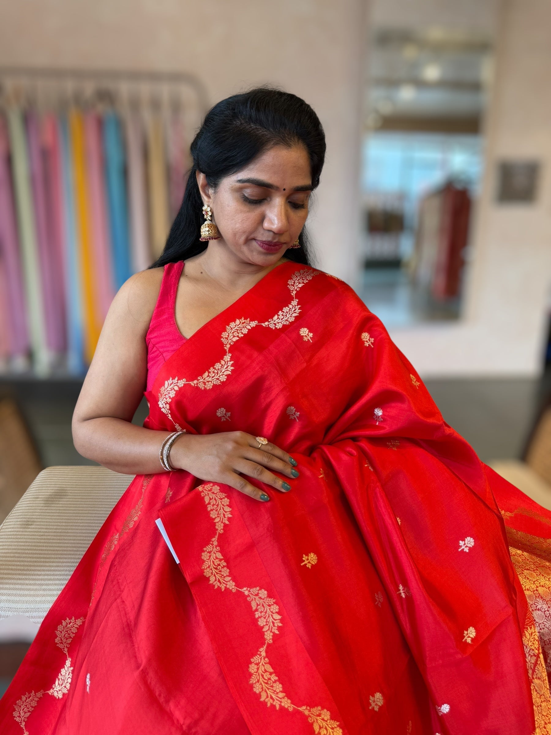 Red Pure Handloom Raw Mango Silk Saree With Kaduwa Weaving Creeper Open Border