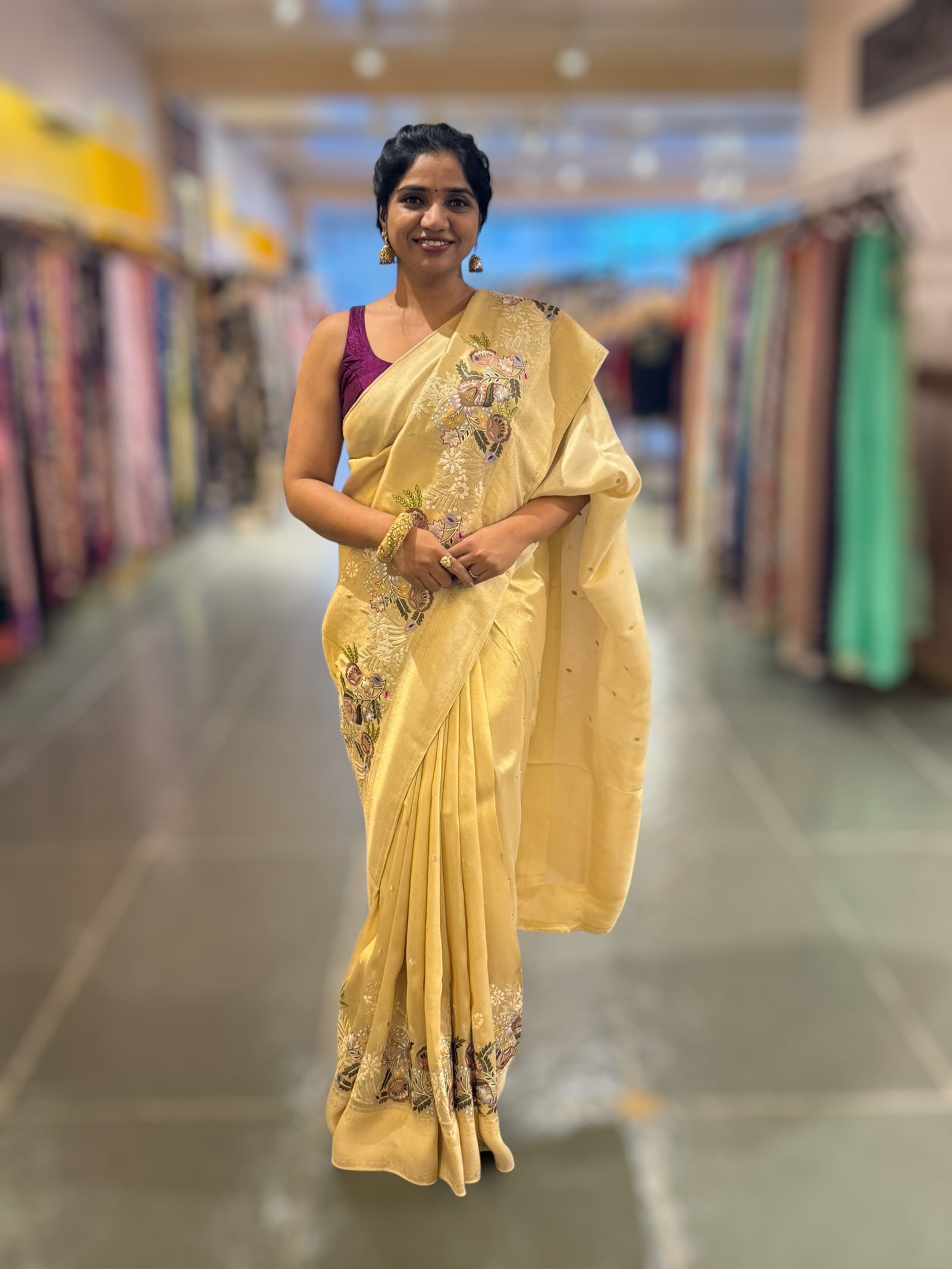 Banarasi Gold Tissue Brocode Saree with Embroidered Border