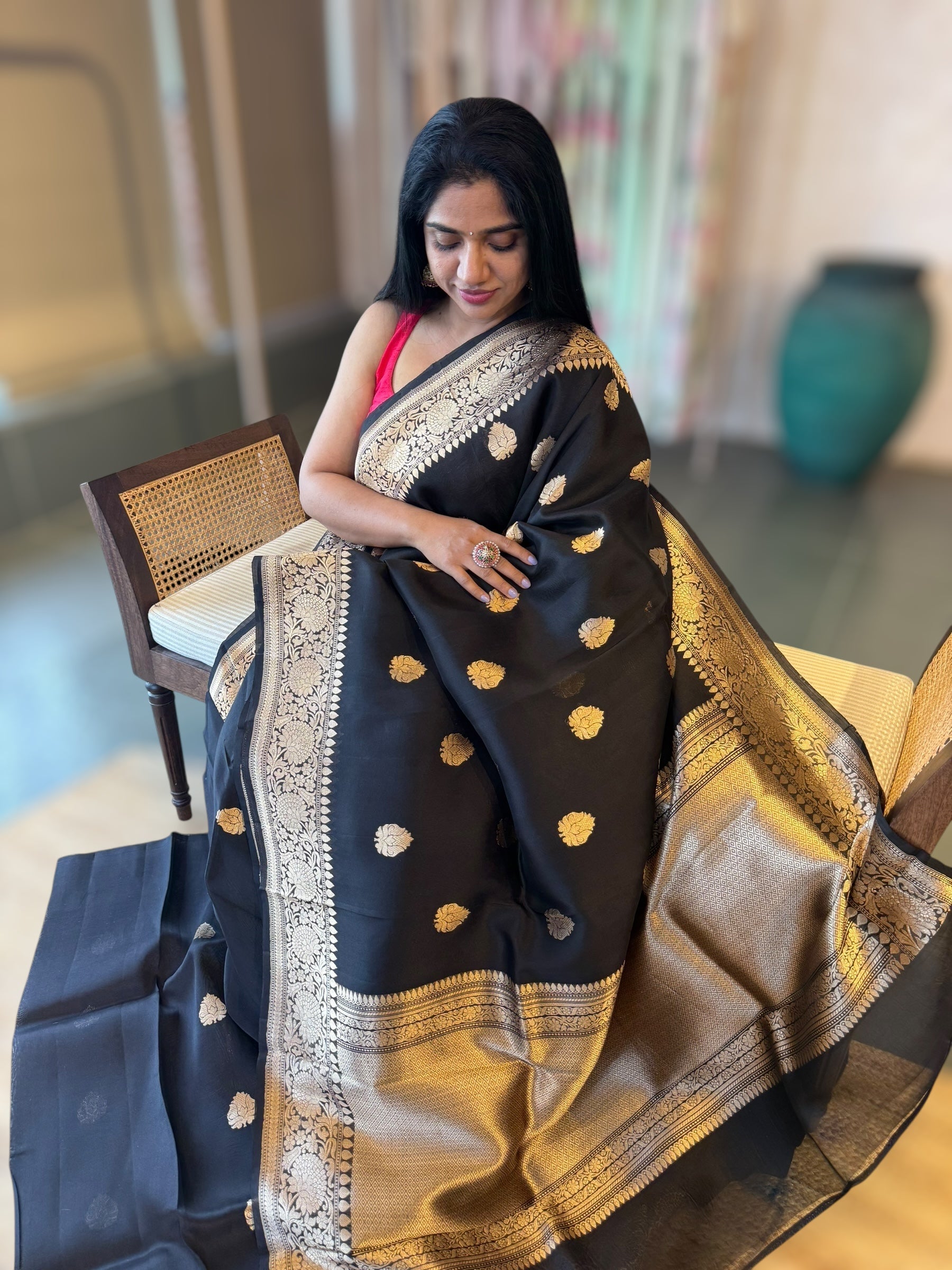 Black Pure Handloom Kora Banarasi Saree With Kaduwa Woven Motifs