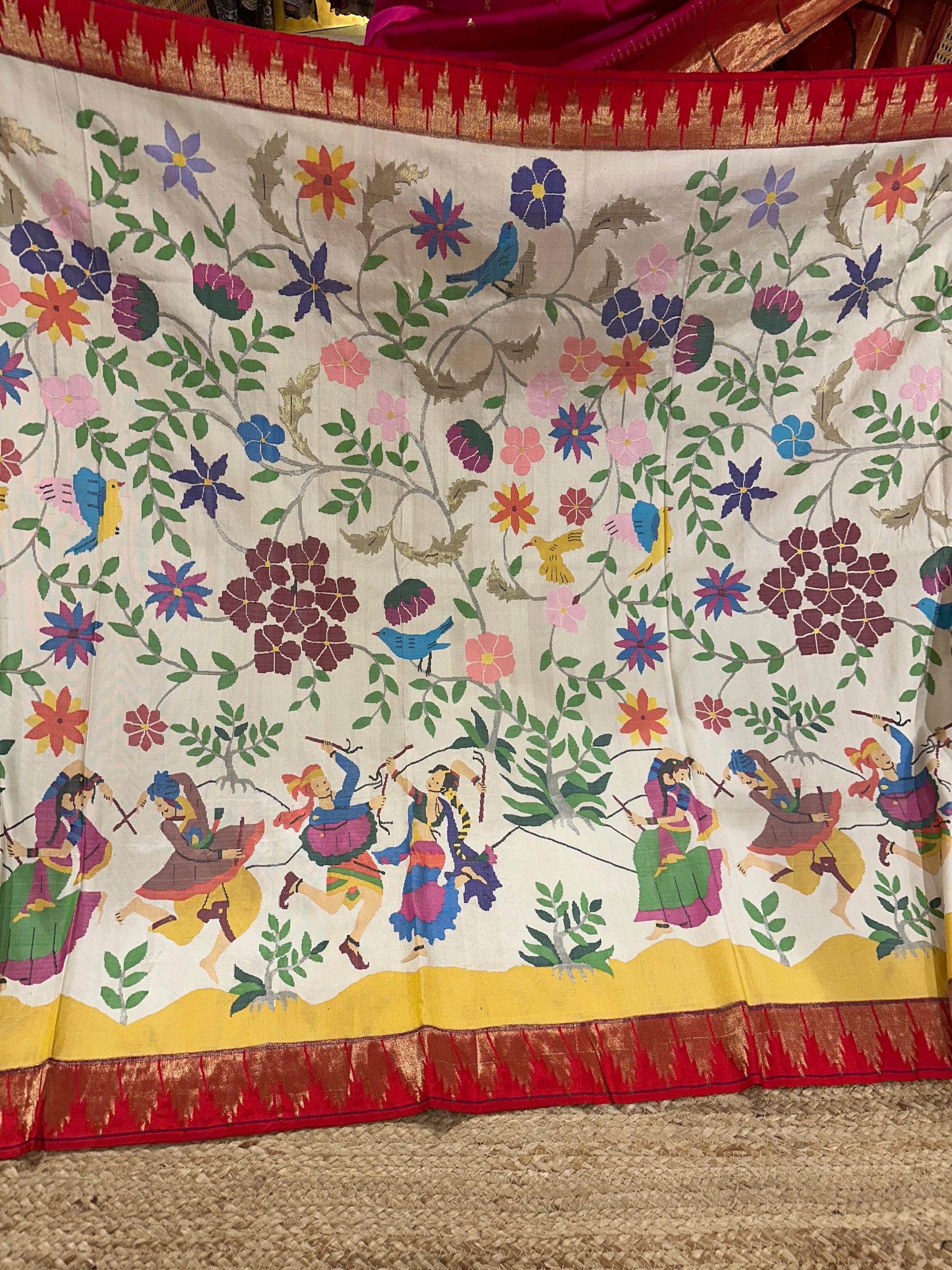 Halwhite Allover Pure Handloom Paithani Saree with Dandiya Theme