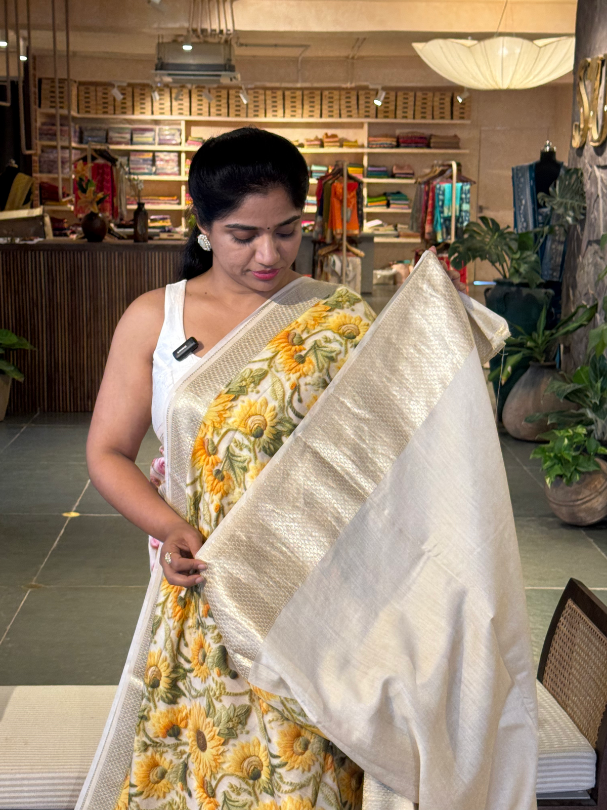 Banarasi Chiniya Silk Sarees with beautiful embroidery style 3D floral Print