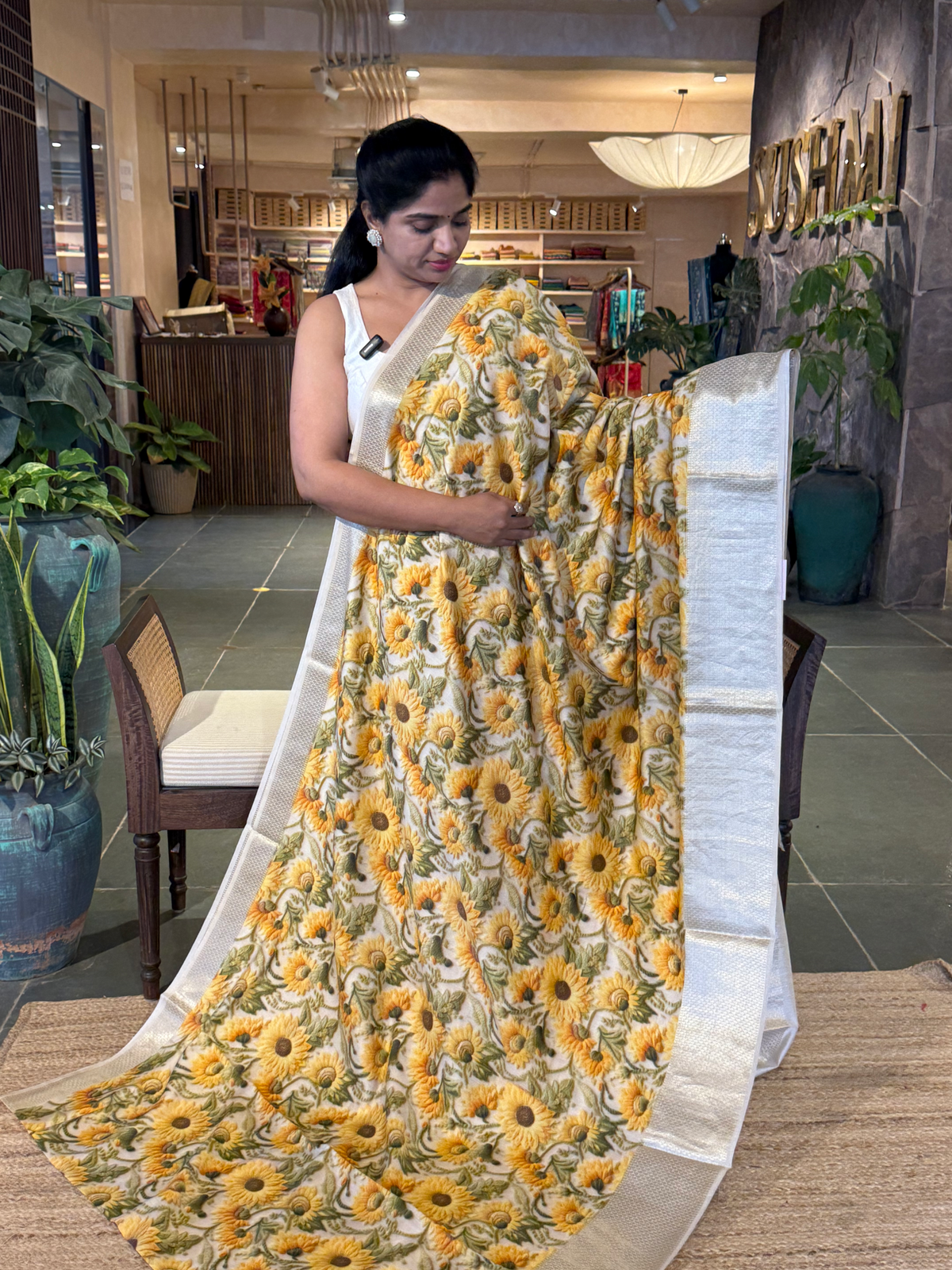 Banarasi Chiniya Silk Sarees with beautiful embroidery style 3D floral Print