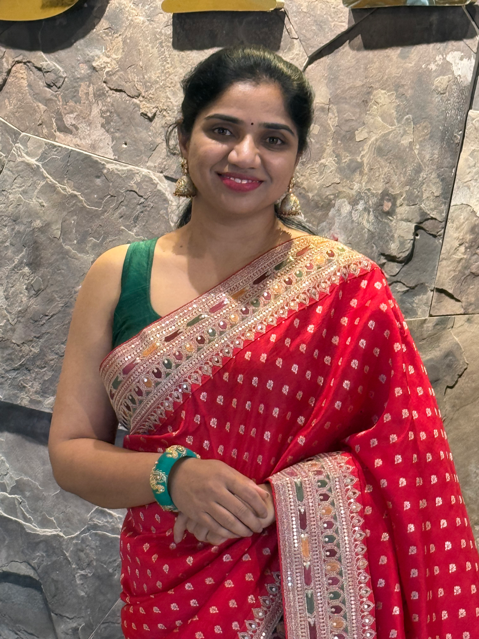Red Pure Handloom Banarasi Silk Saree With Sabhyasachi Borders & Blouse