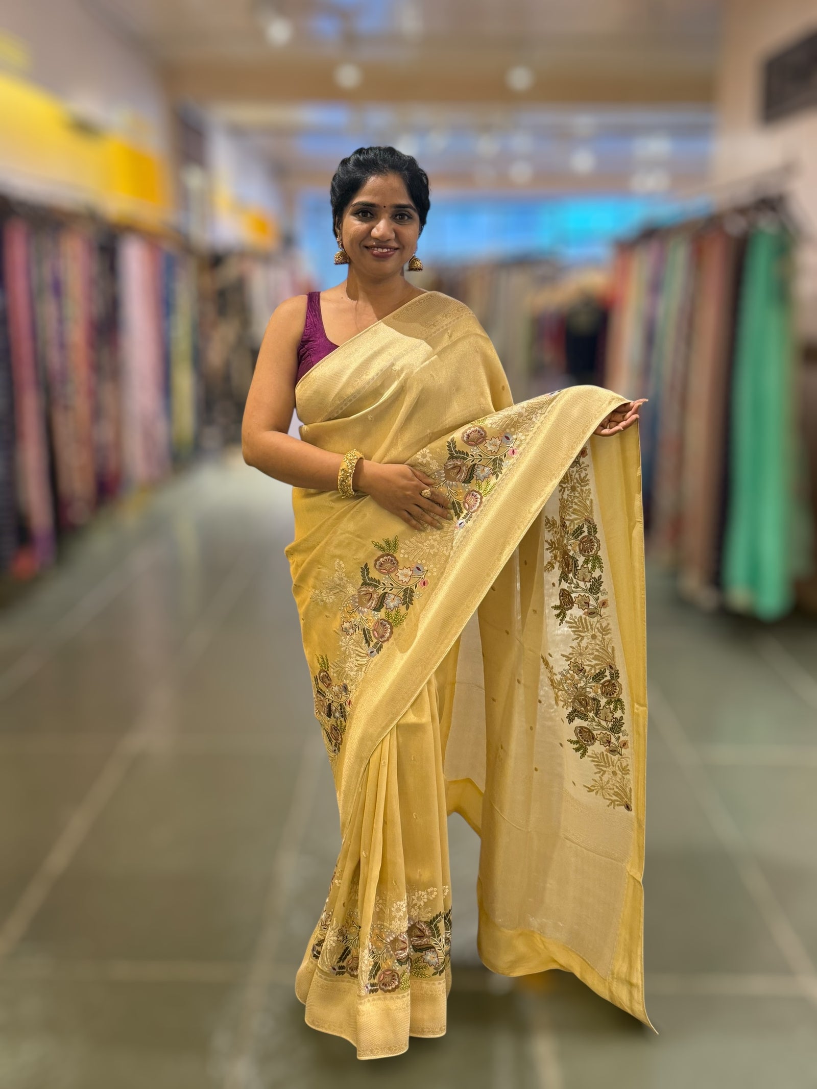 Banarasi Gold Tissue Brocode Saree with Embroidered Border
