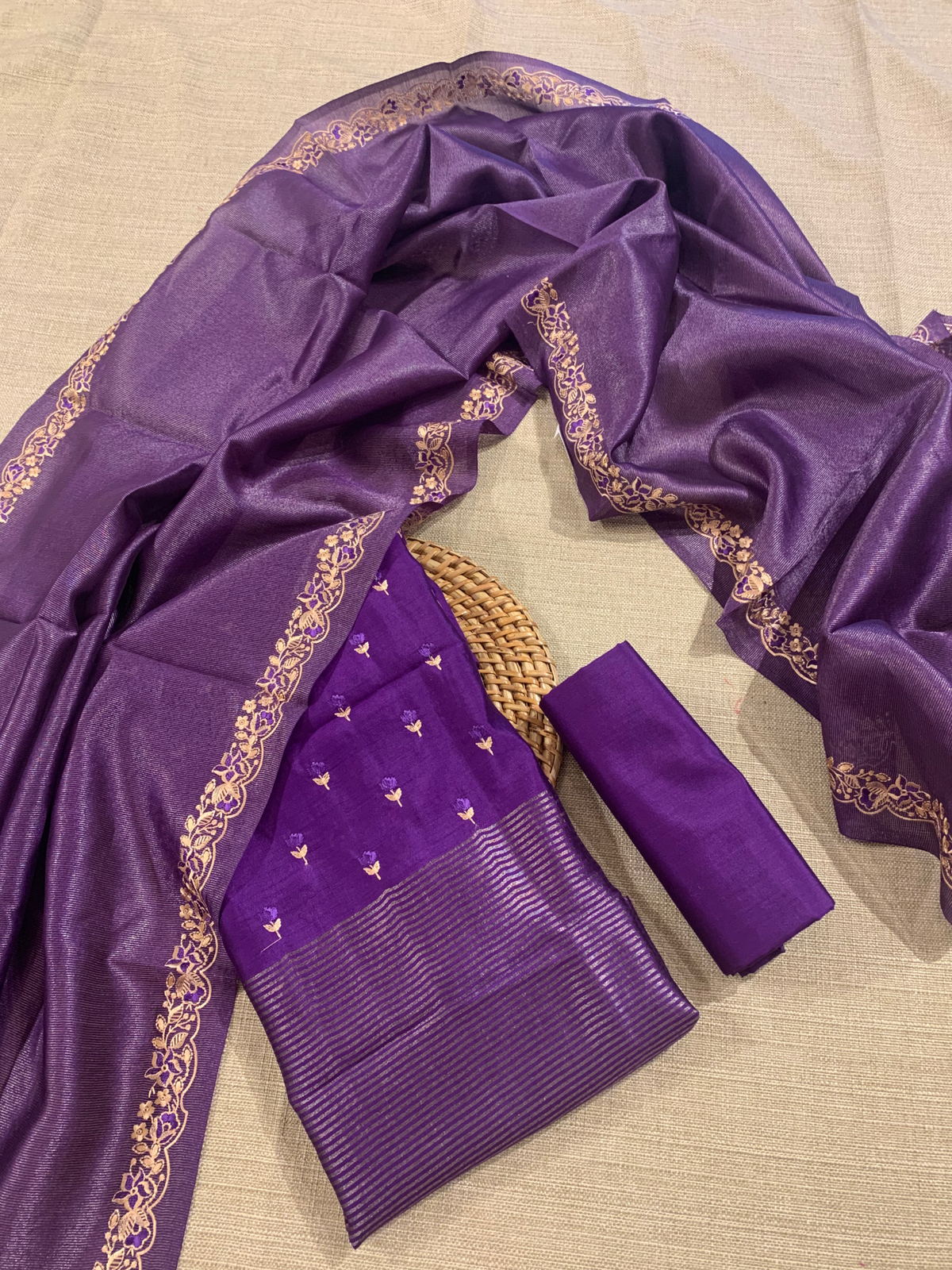 SCSSA605 : 3 Pc  Brinjal Pure Handloom Chiniya Silk Suit Set a